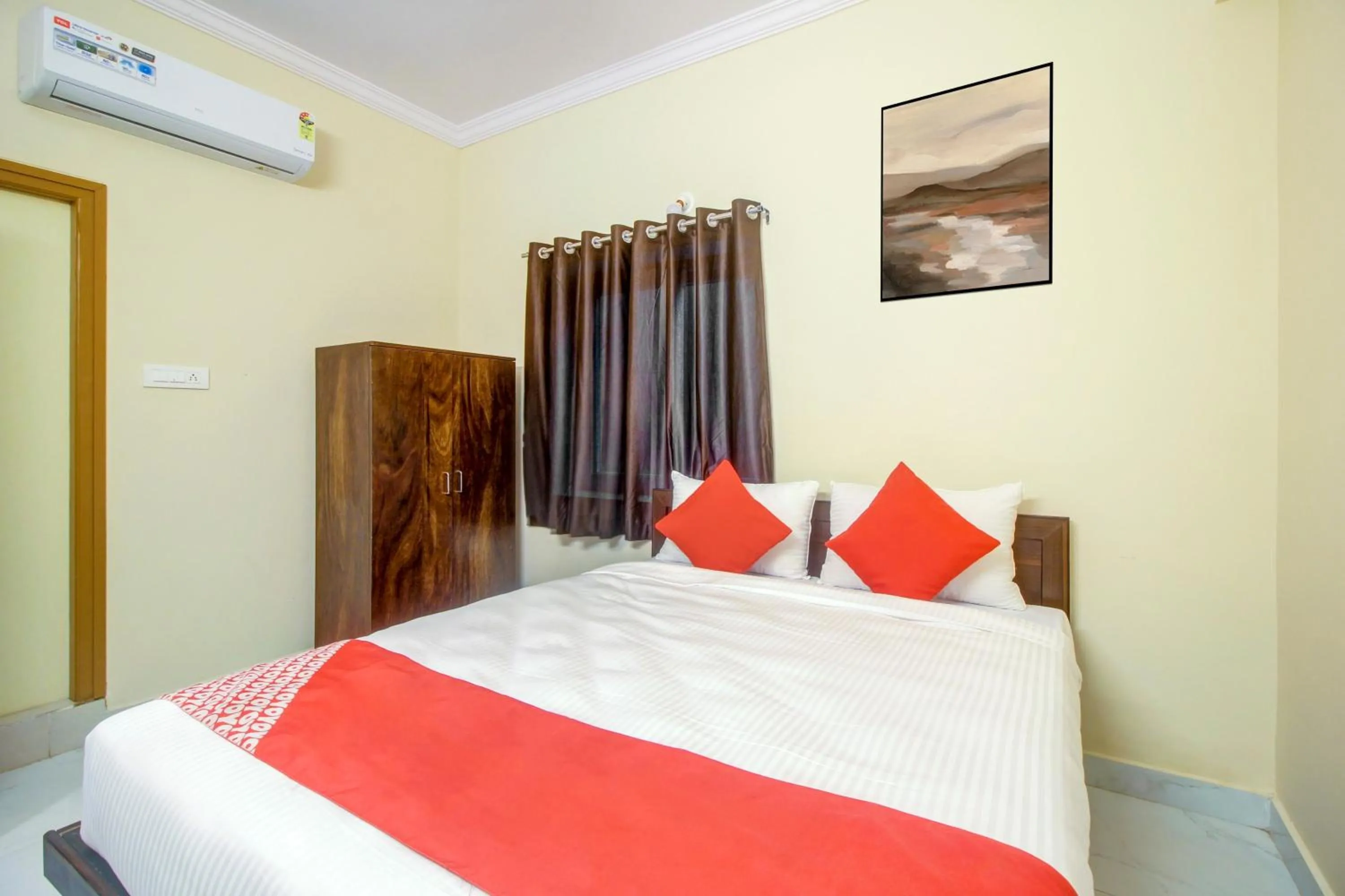 Bedroom in Hotel O Holiday