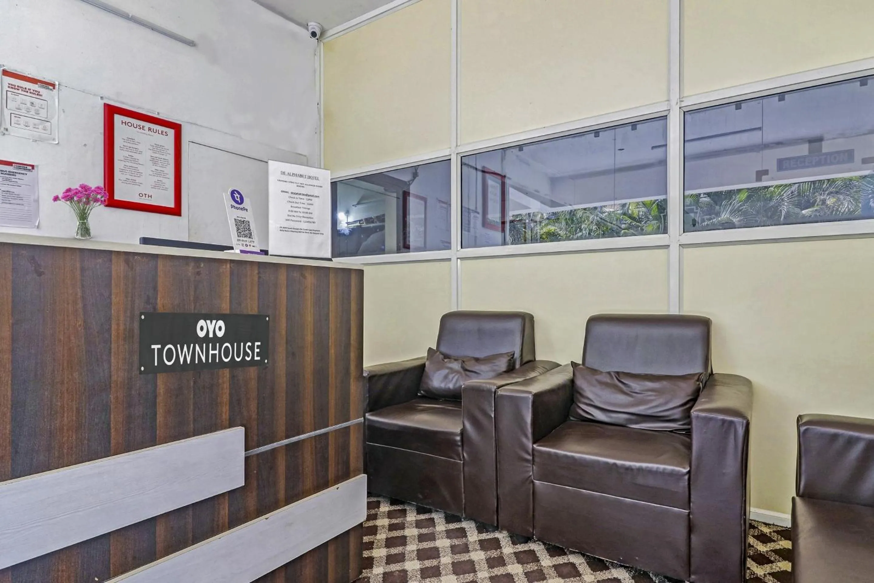 Lobby or reception in Townhouse De Alphabet