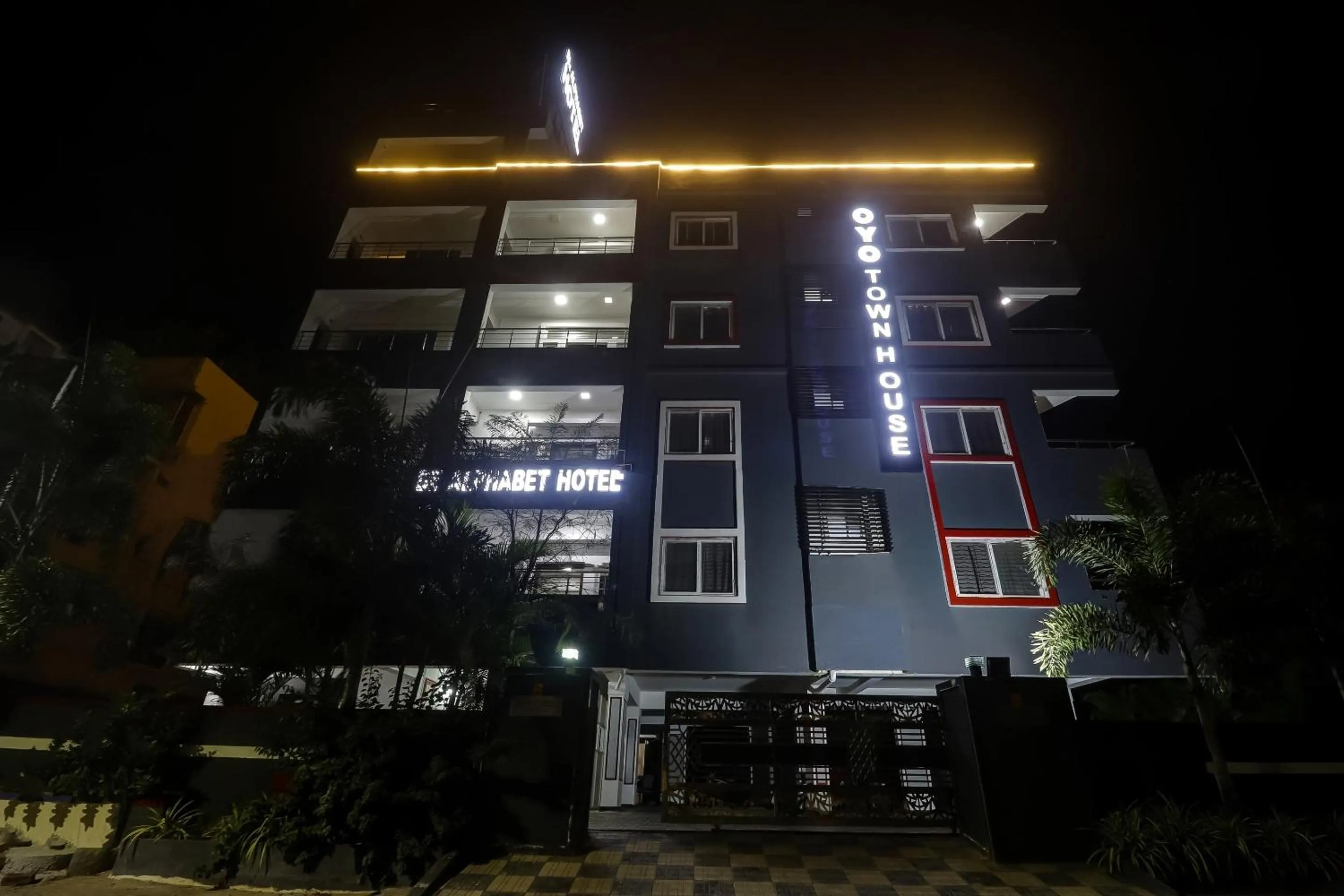 Facade/entrance in Townhouse De Alphabet