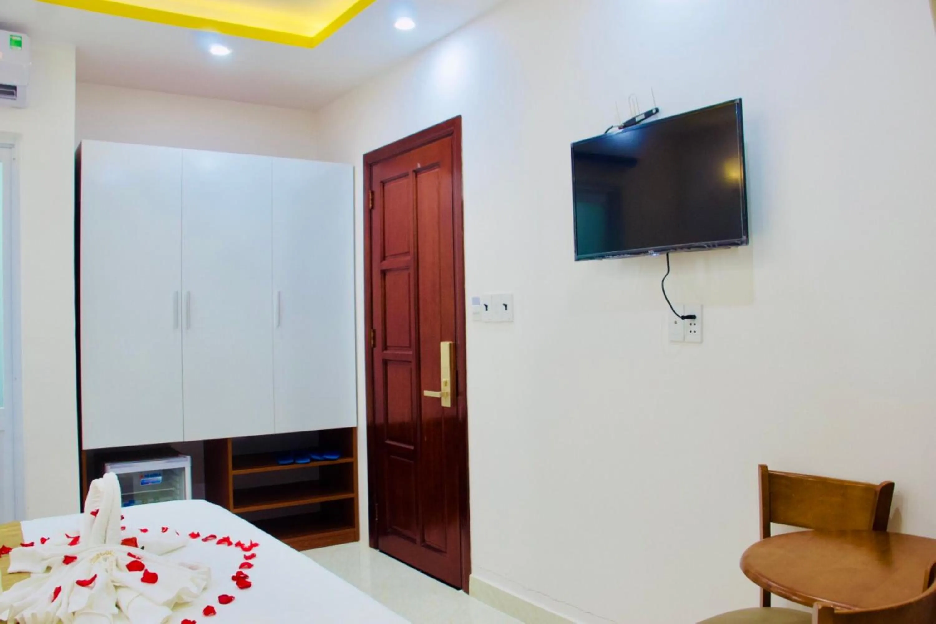 Bedroom, Bed in Phuc Con Son Hotel