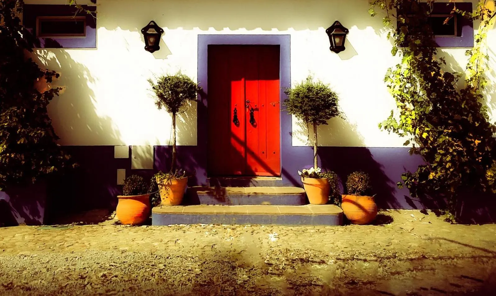 Facade/entrance in Lodge Monte Do Sobral