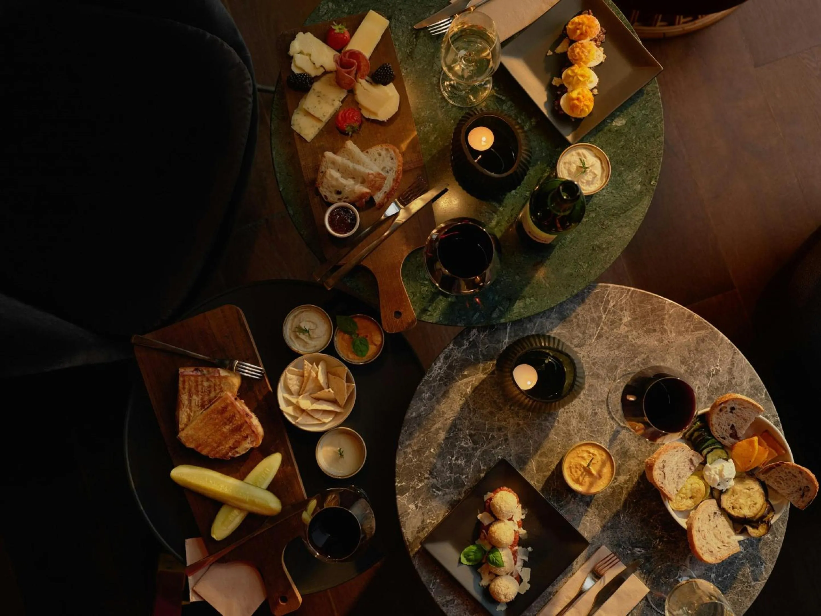 Lounge or bar in The Cloud One New York-Downtown, by the Motel One Group