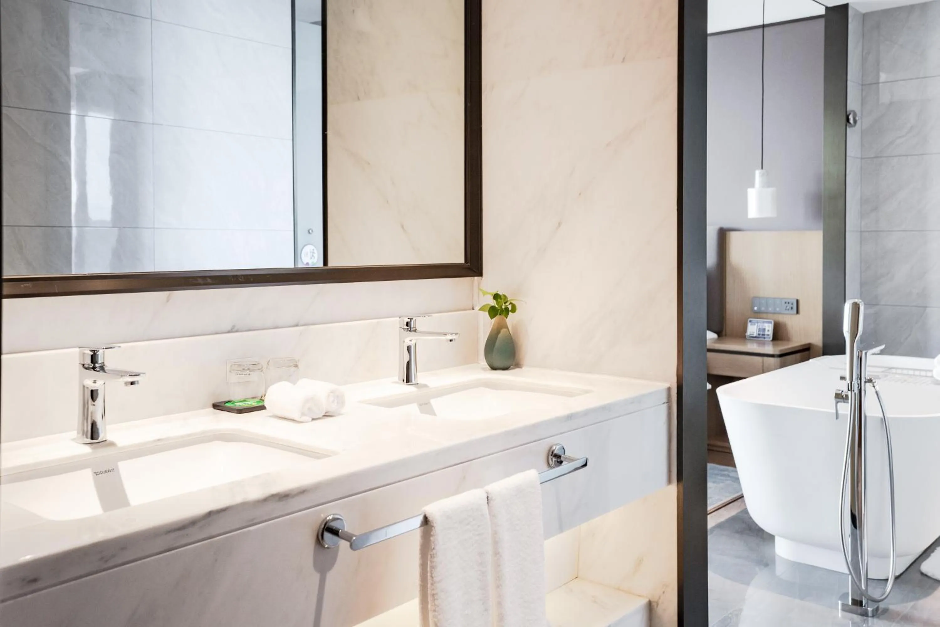 Holiday Inn One Thousand Island Lake by IHG