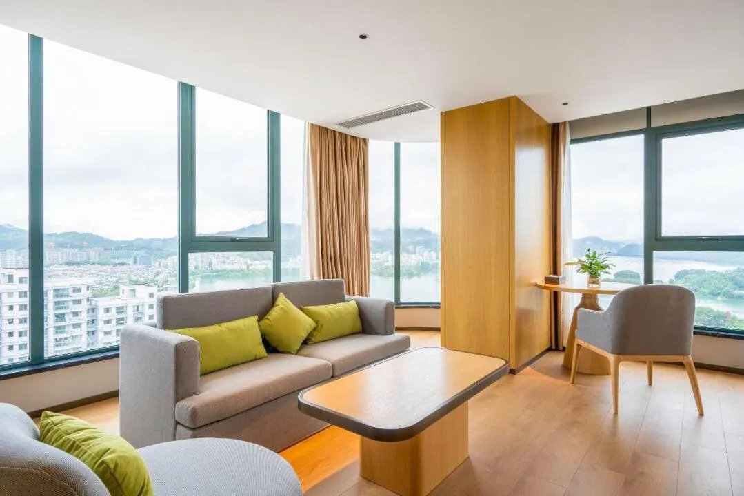 Holiday Inn One Thousand Island Lake by IHG