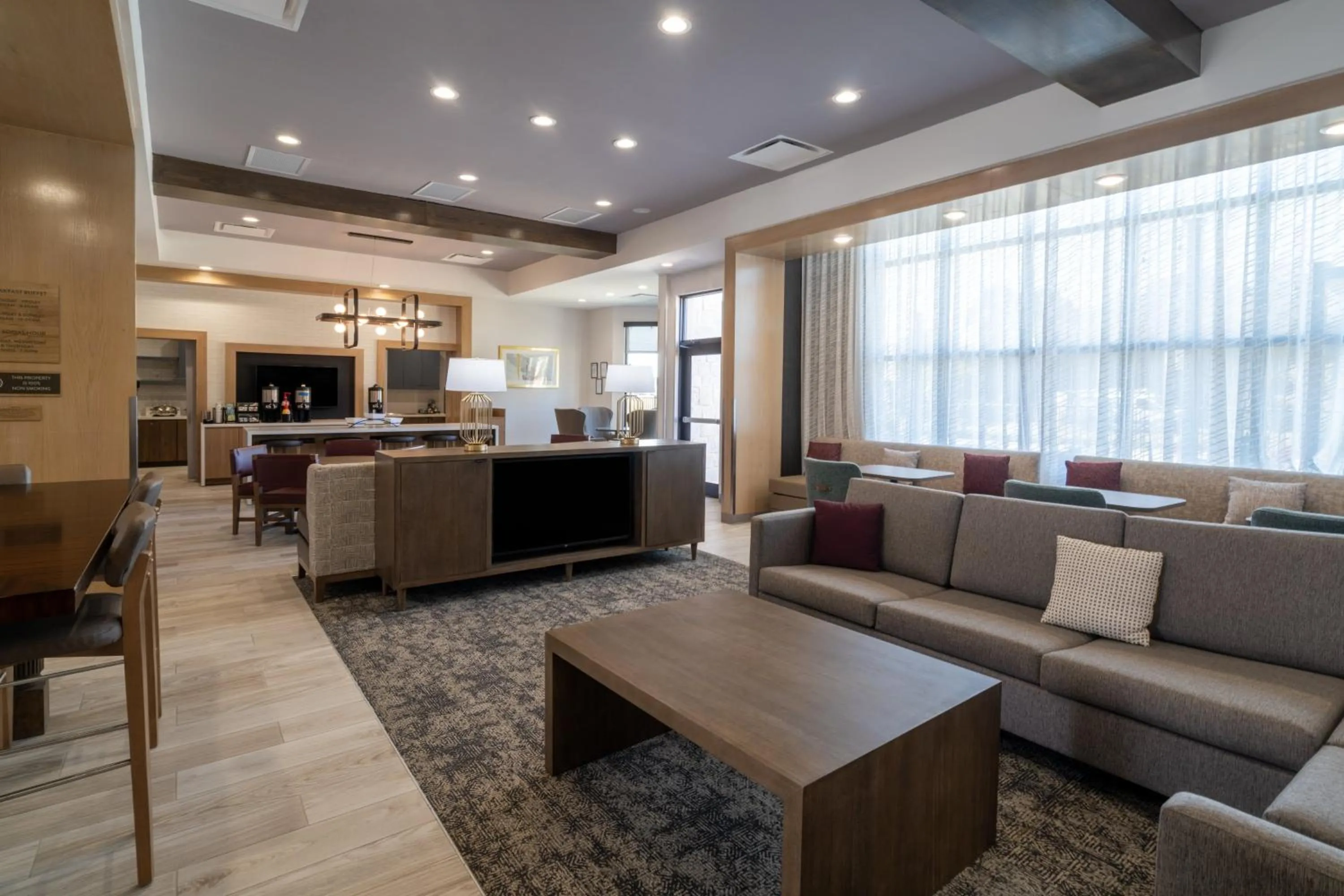 Property building in Staybridge Suites - Flowood - NW Jackson by IHG