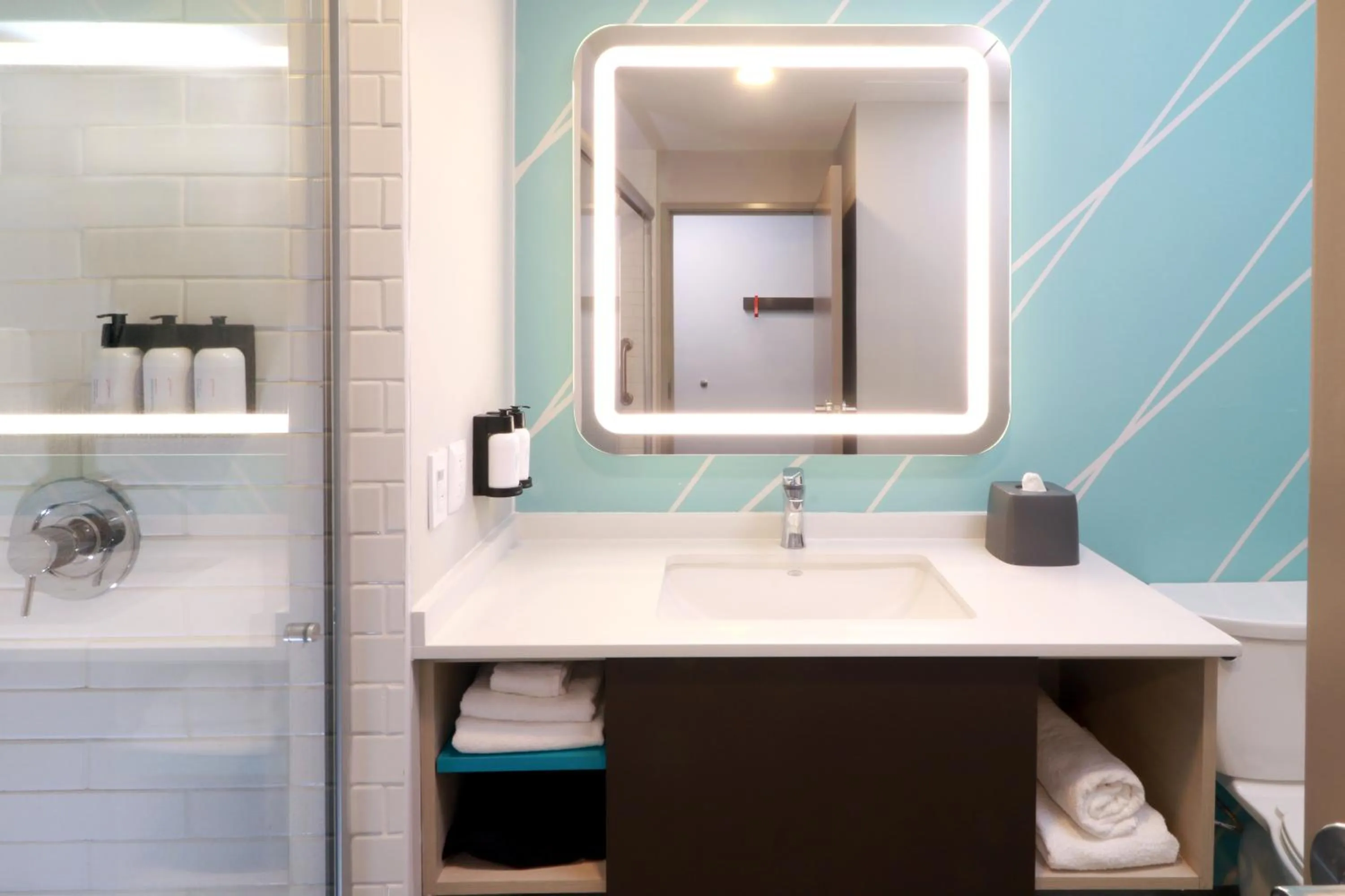 Bathroom in avid hotels - Tijuana - Otay by IHG