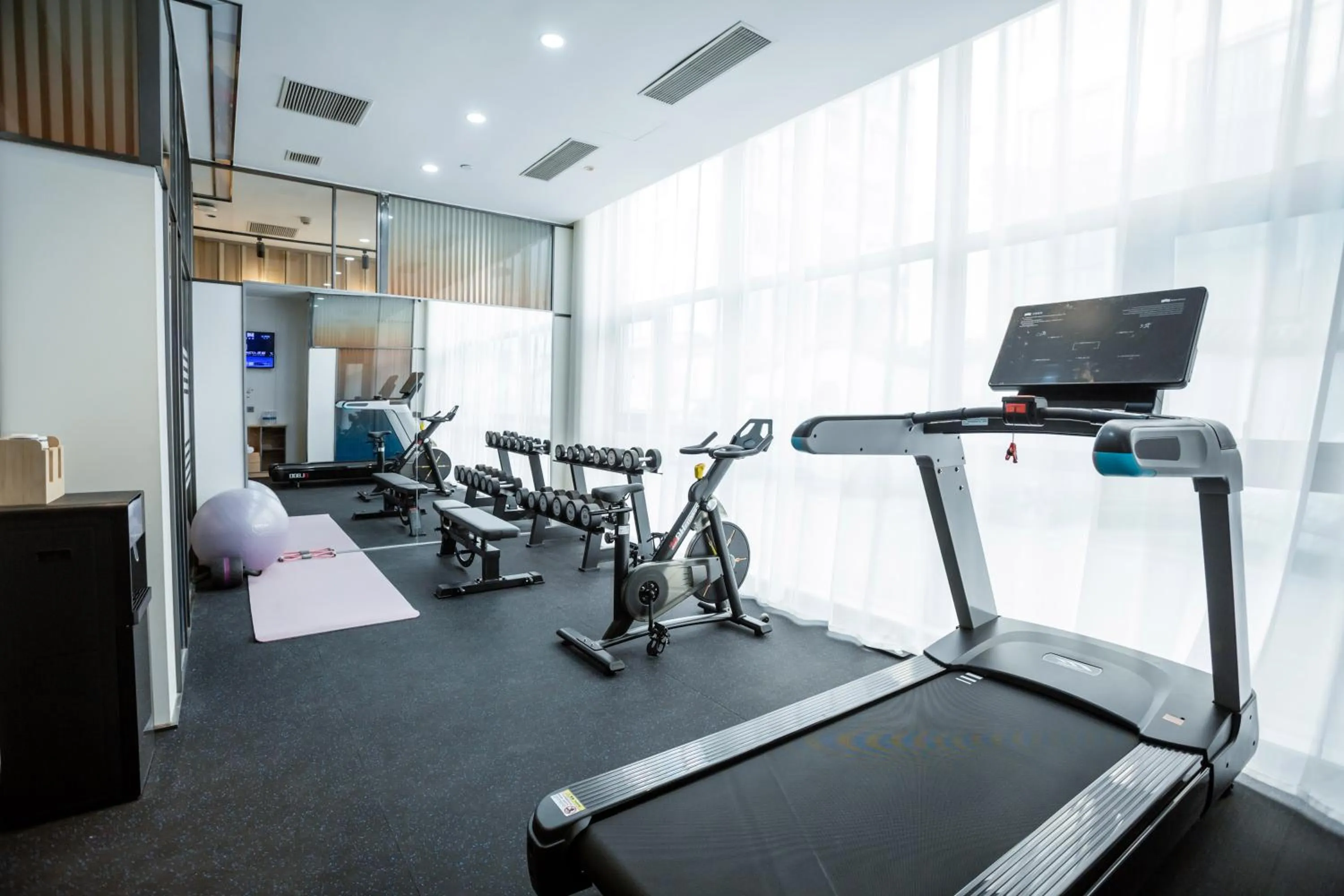 Fitness centre/facilities in Holiday Inn Express Jinan Airport Zone by IHG
