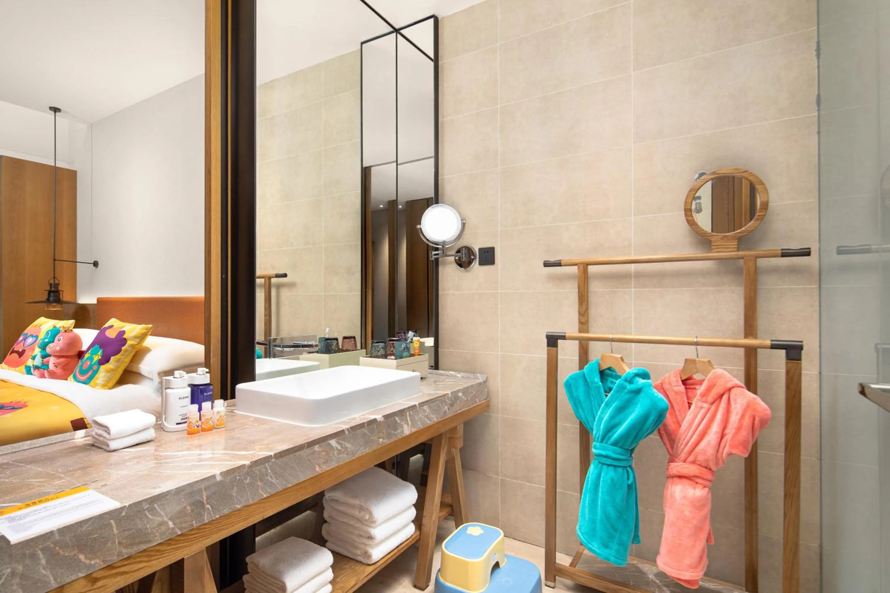 Toilet in voco Thousand Island Lake by IHG