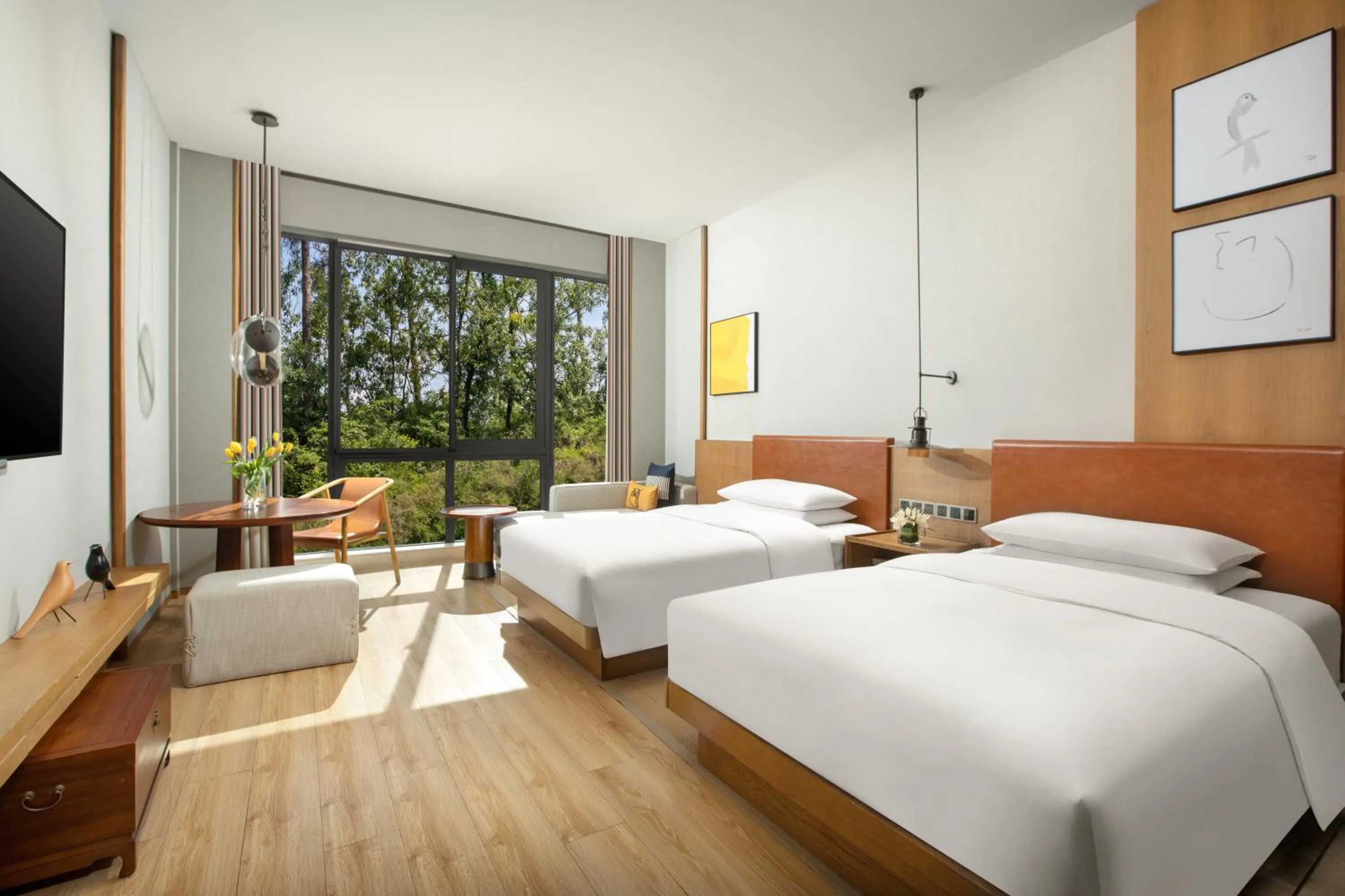 Bed in voco Thousand Island Lake by IHG