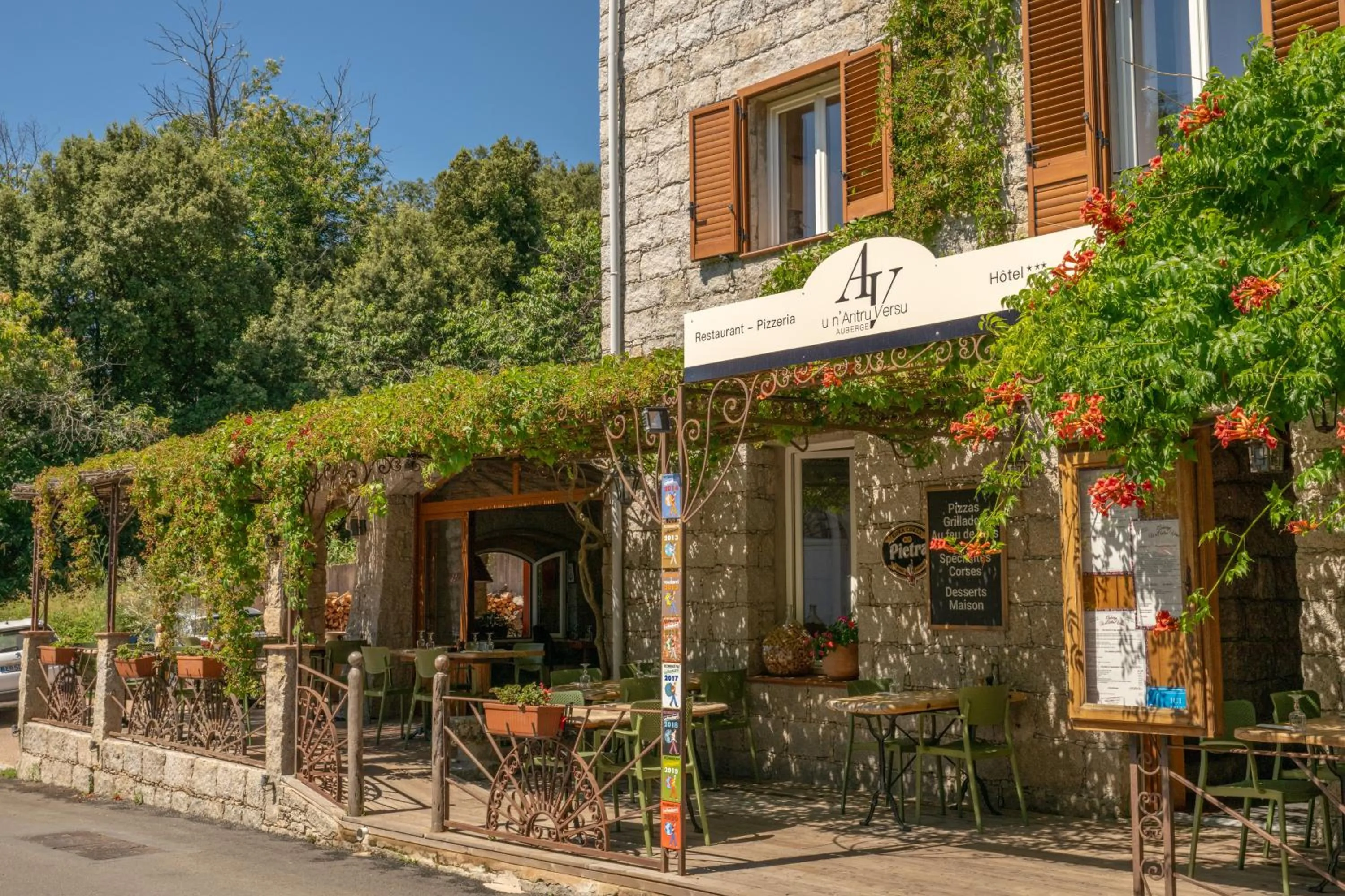 Auberge U n'Antru Versu