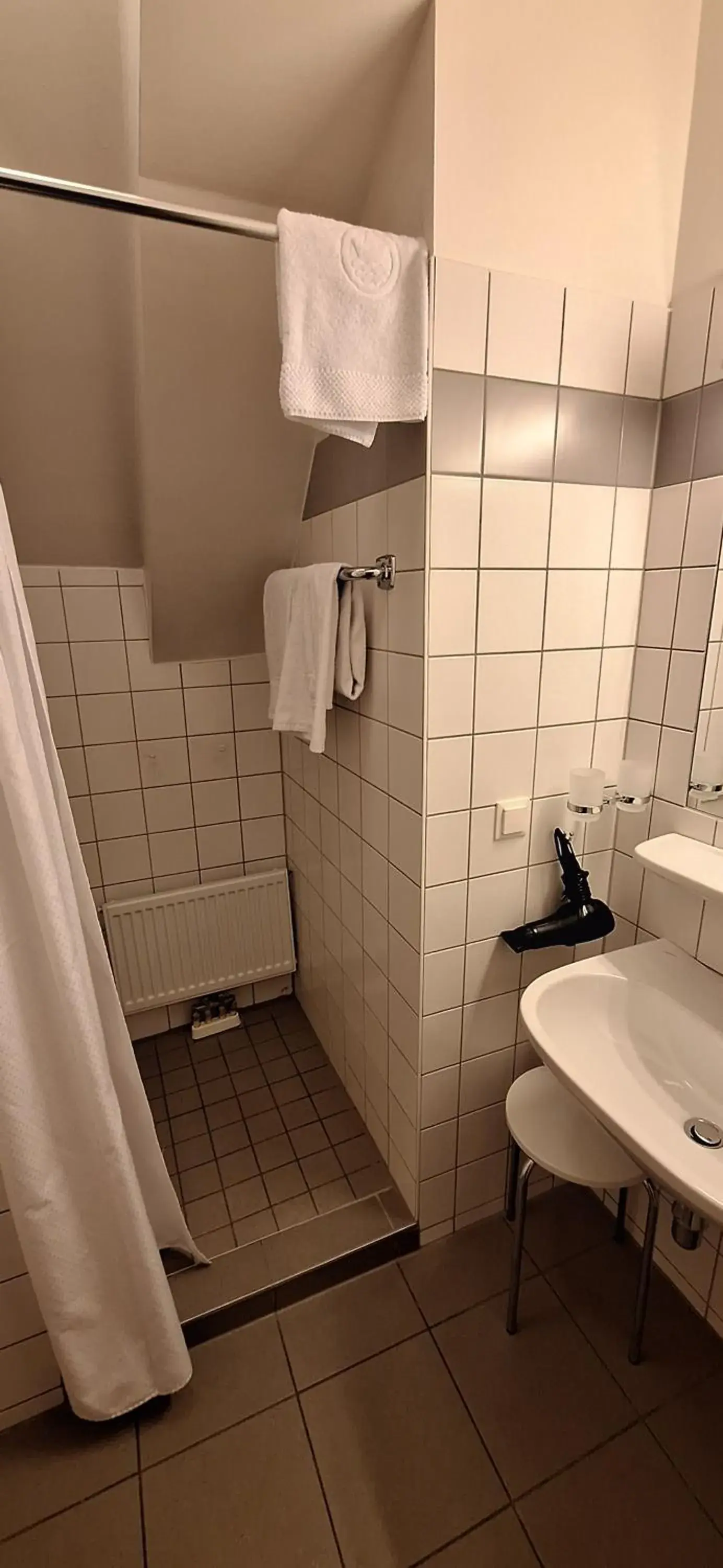 Double Room in Gästehaus Deutscher Orden Wien Double Room in Gästehaus Deutscher Orden Wien