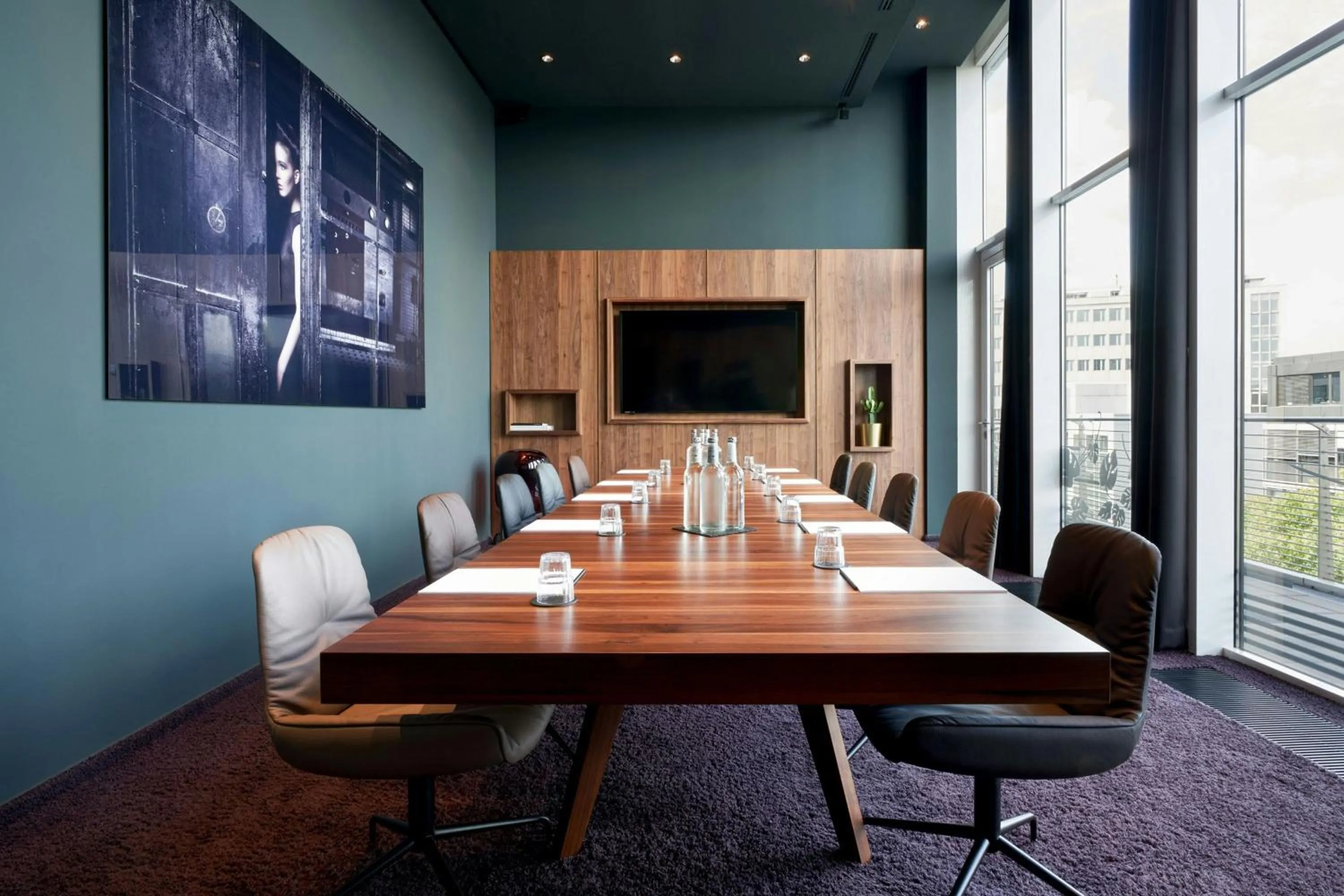 Meeting/conference room in Roomers Frankfurt Central, Autograph Collection