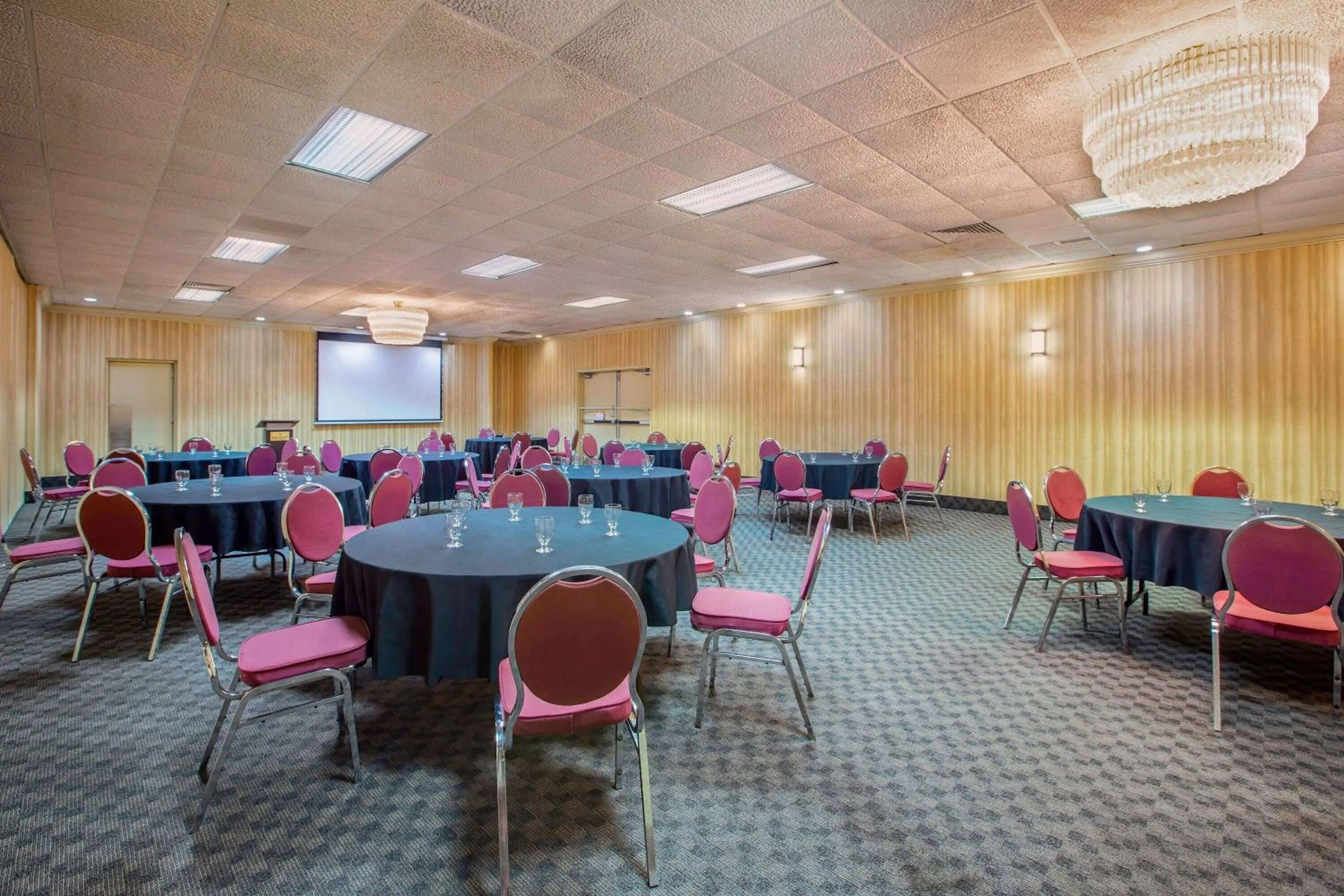 Banquet/Function facilities in Days Inn by Wyndham Sudbury & Conference Centre