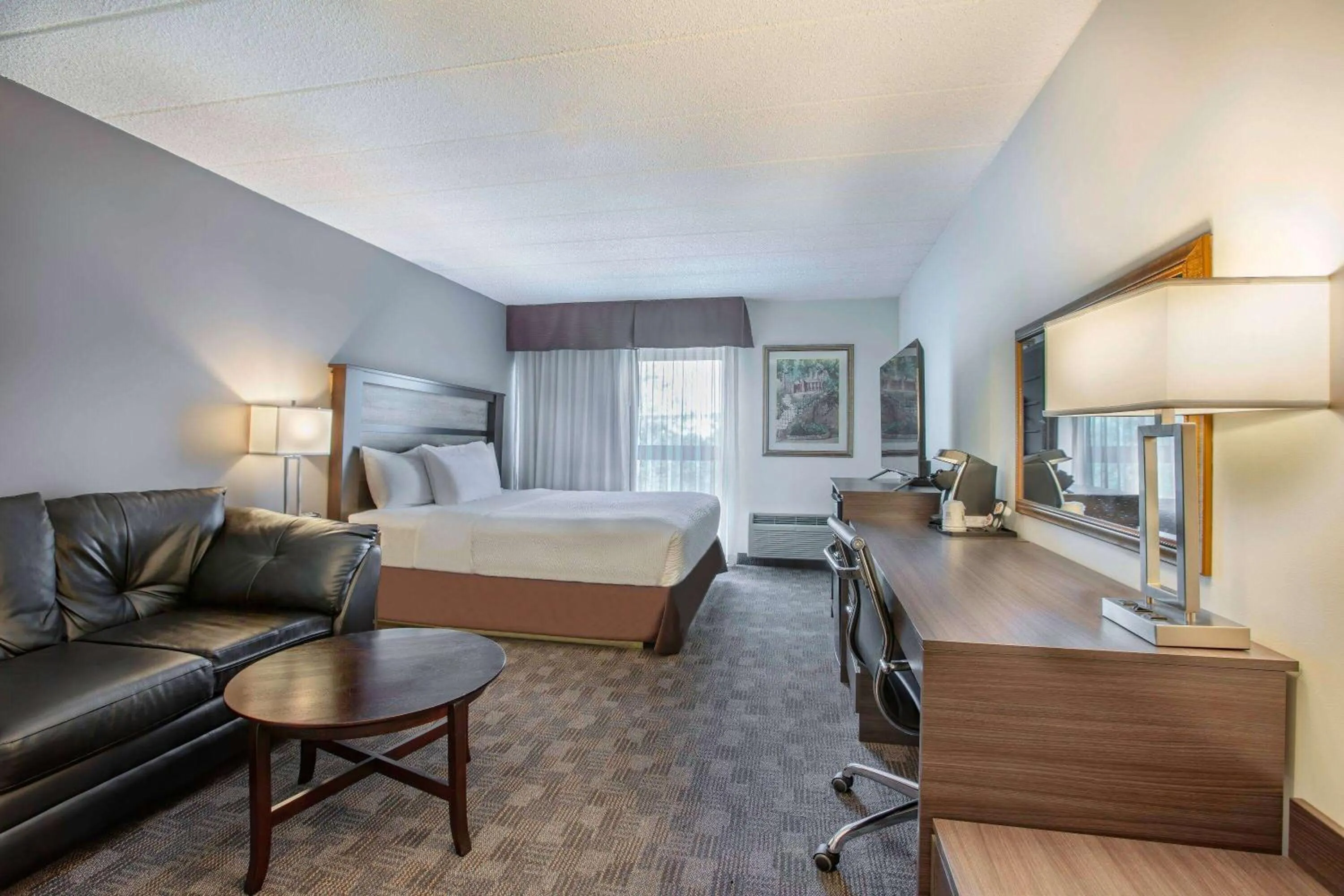 Bed in Days Inn by Wyndham Sudbury & Conference Centre