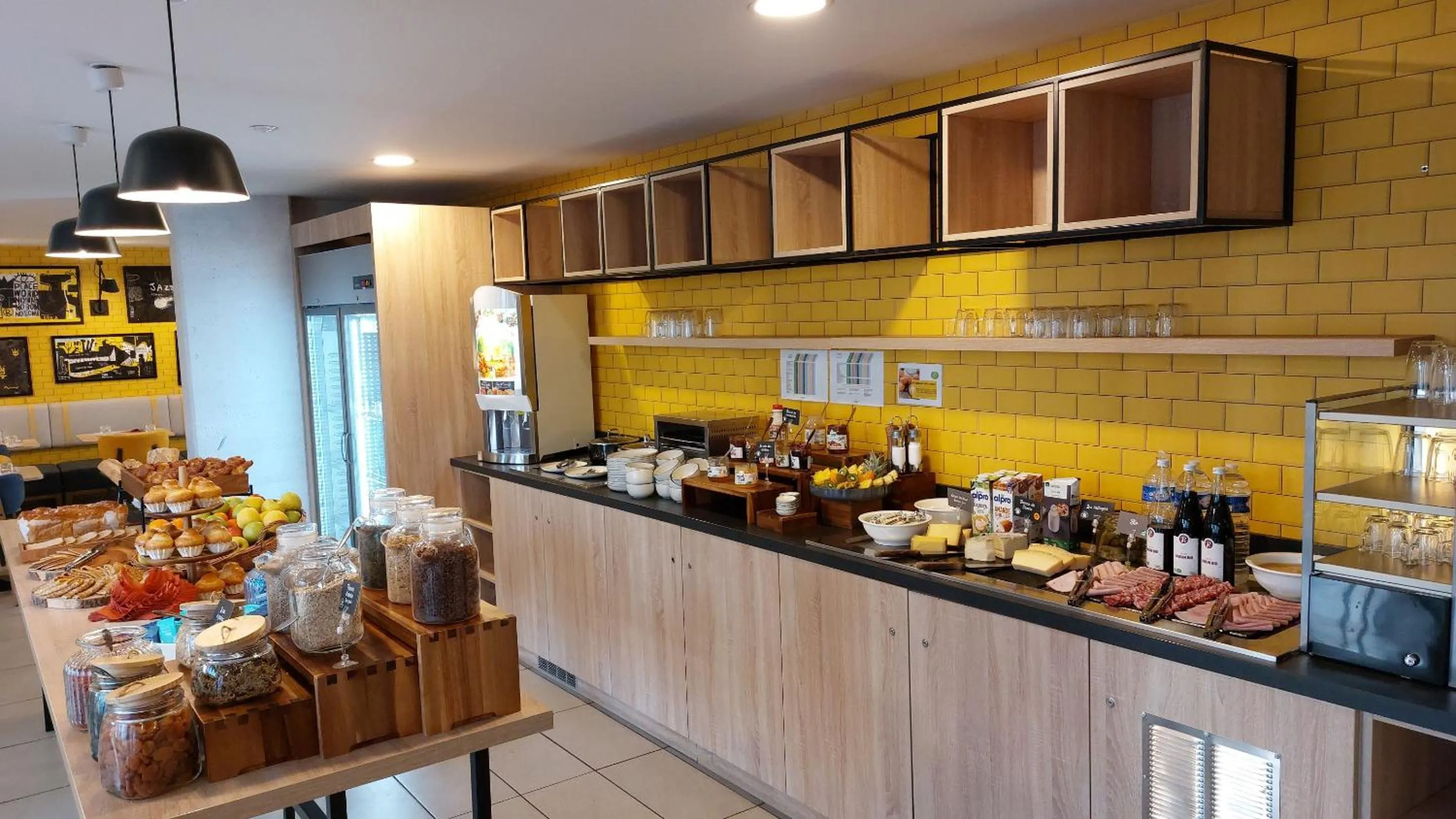 Breakfast in Appart Hotel Odalys City Toulouse Centre Compans Caffarelli