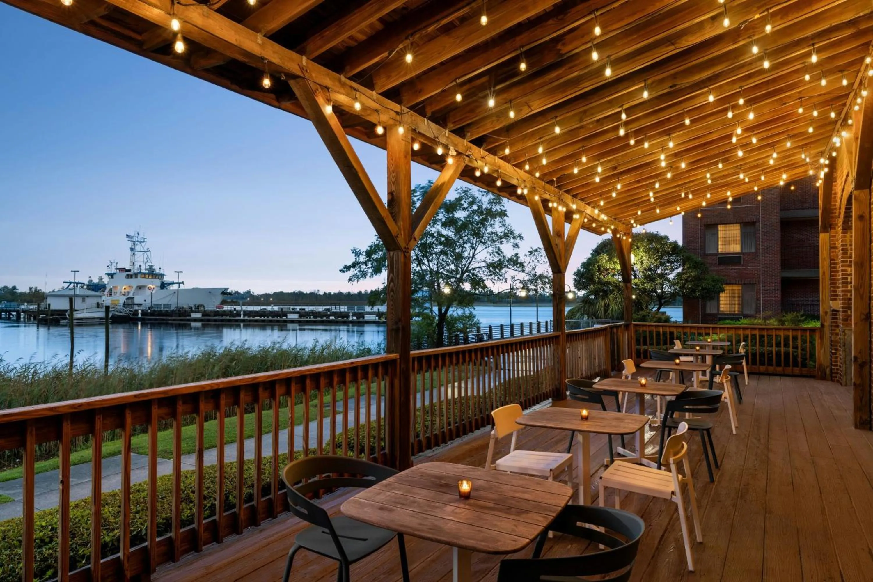 Meeting/conference room in Aloft Wilmington at Coastline Center