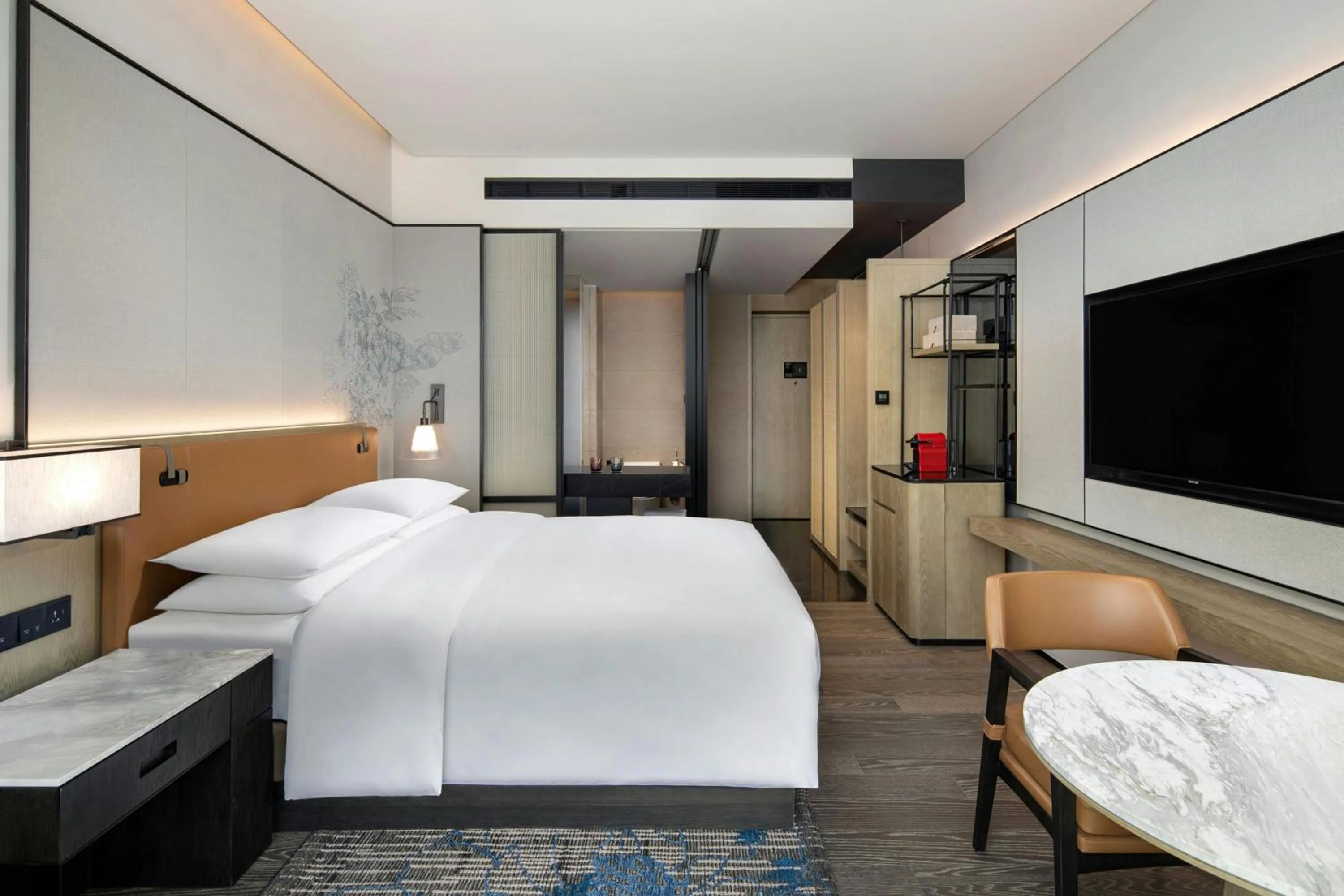 Photo of the whole room, Bed in Courtyard by Marriott Luoyang