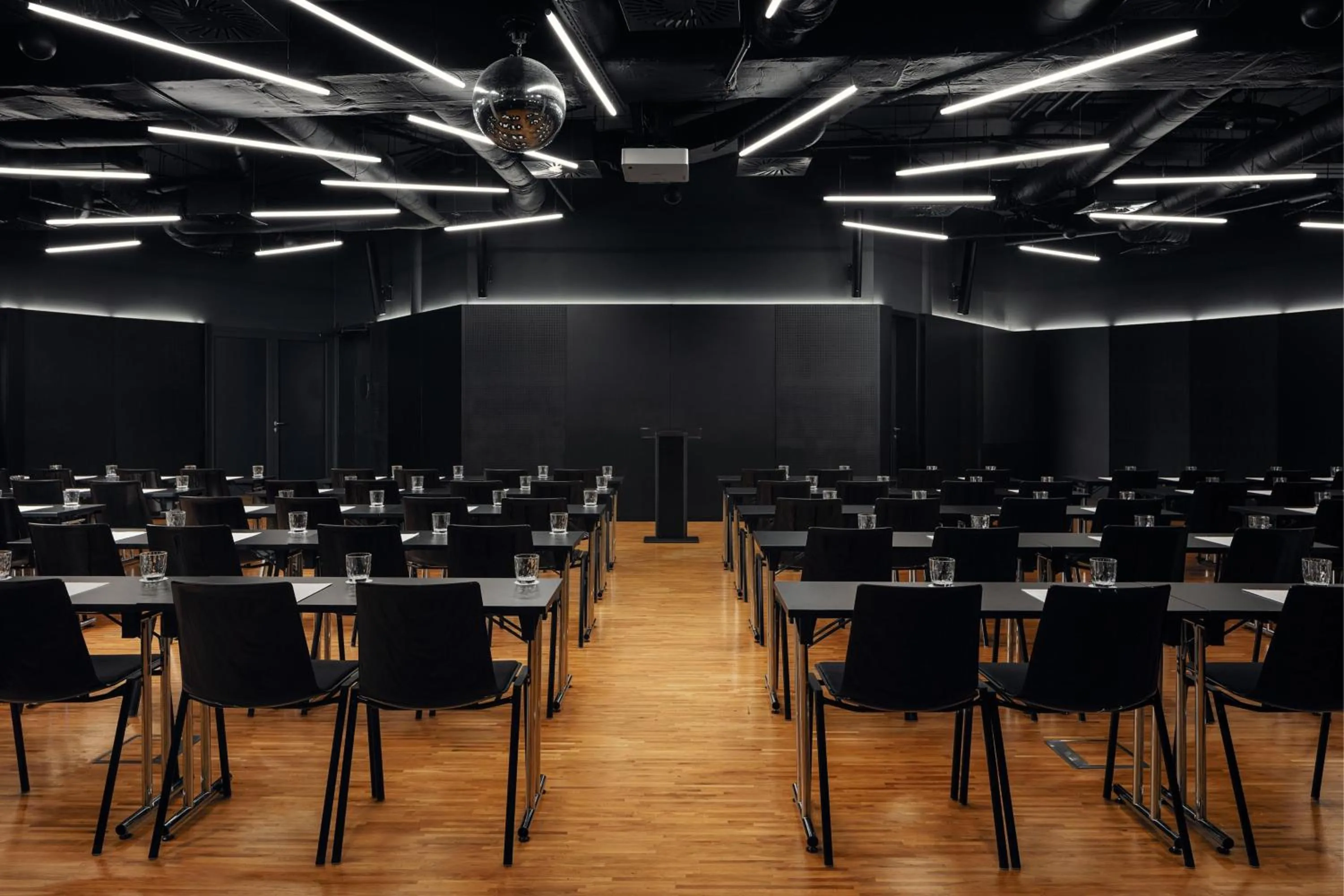 Lounge or bar in STAGES HOTEL Prague, a Tribute Portfolio Hotel