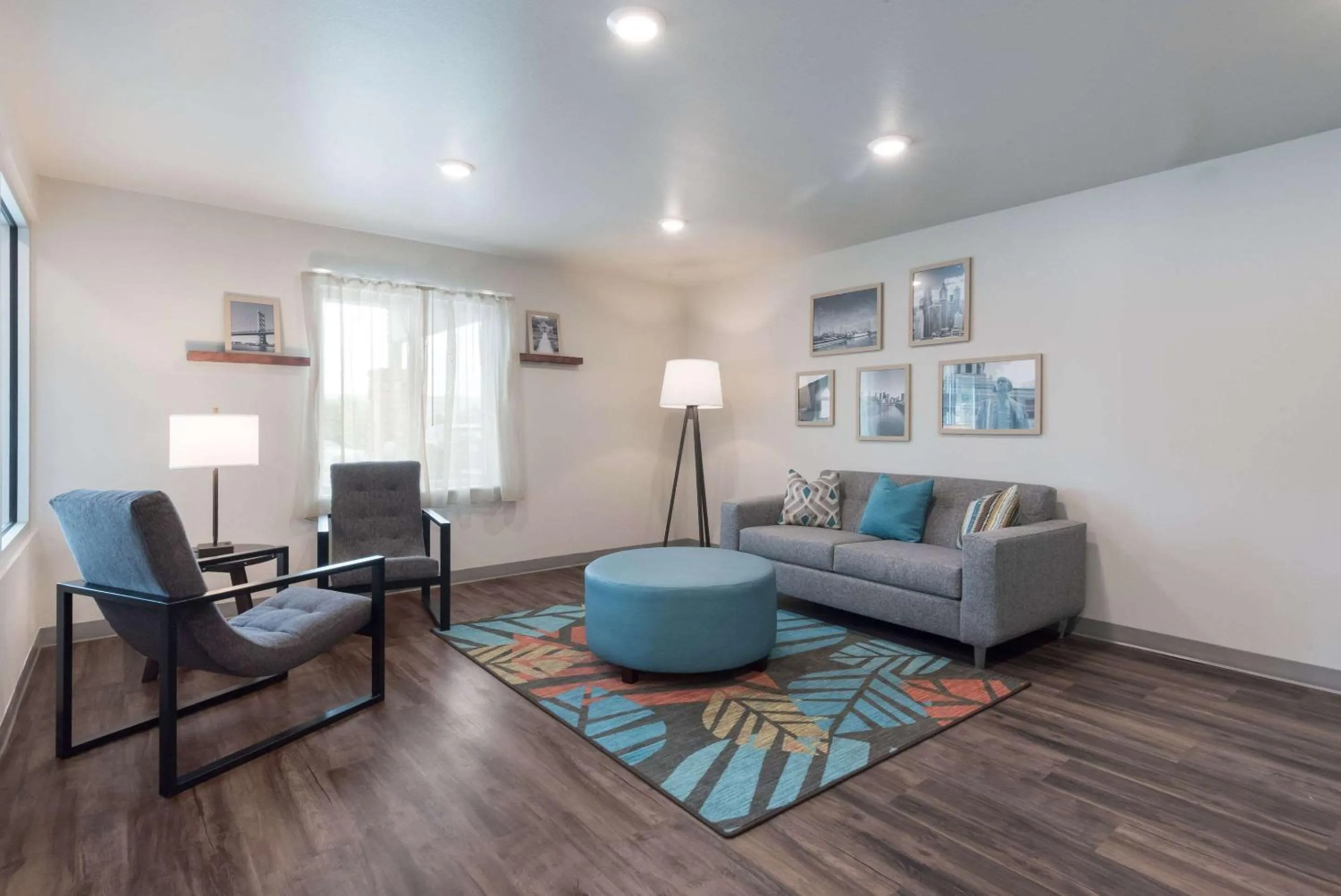 Lobby or reception in WoodSpring Suites Philadelphia Northeast