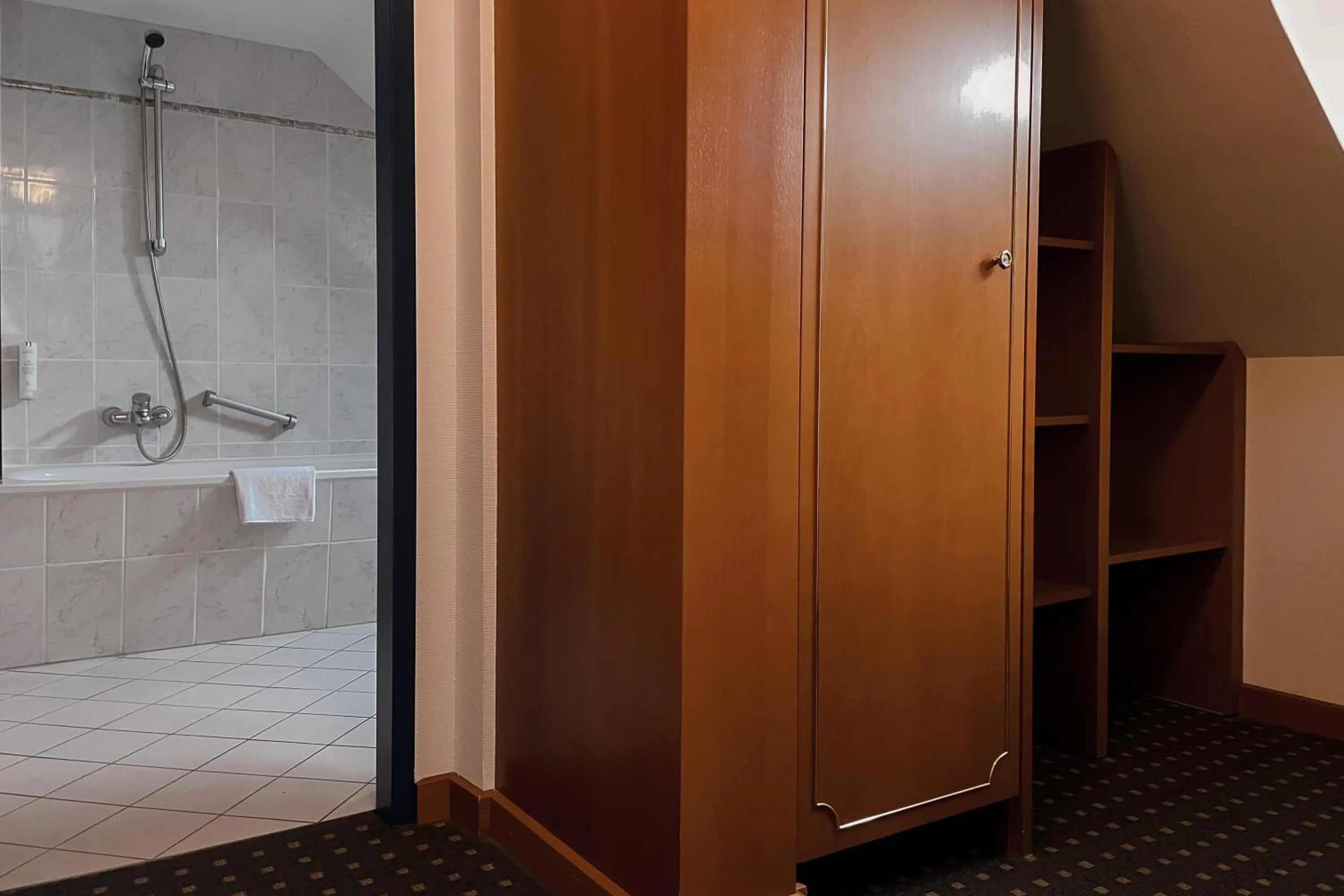 Bathroom in Hotel Alekto