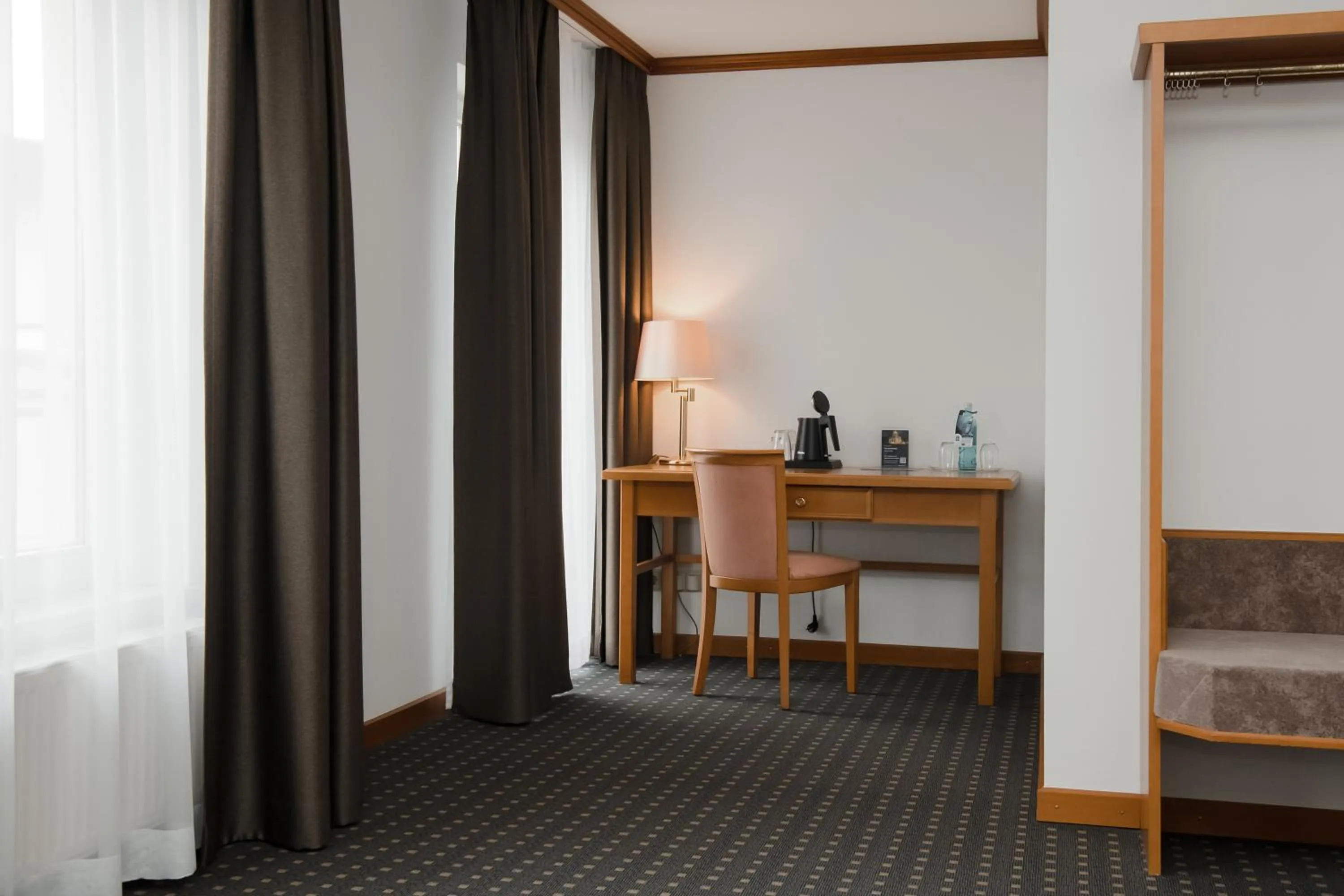 Seating area in Hotel Alekto