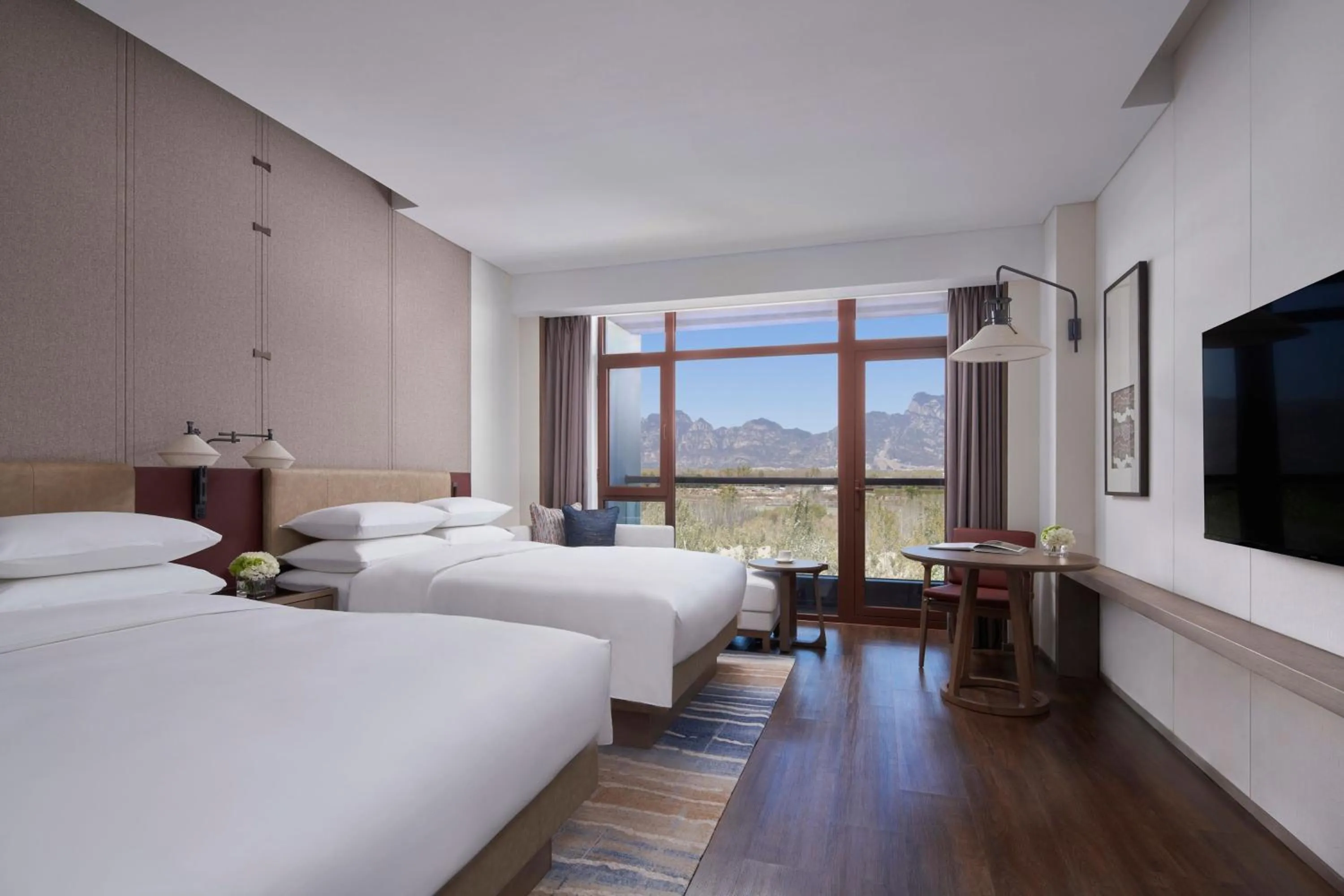 Photo of the whole room, Bed in Beijing Marriott Hotel Yanqing