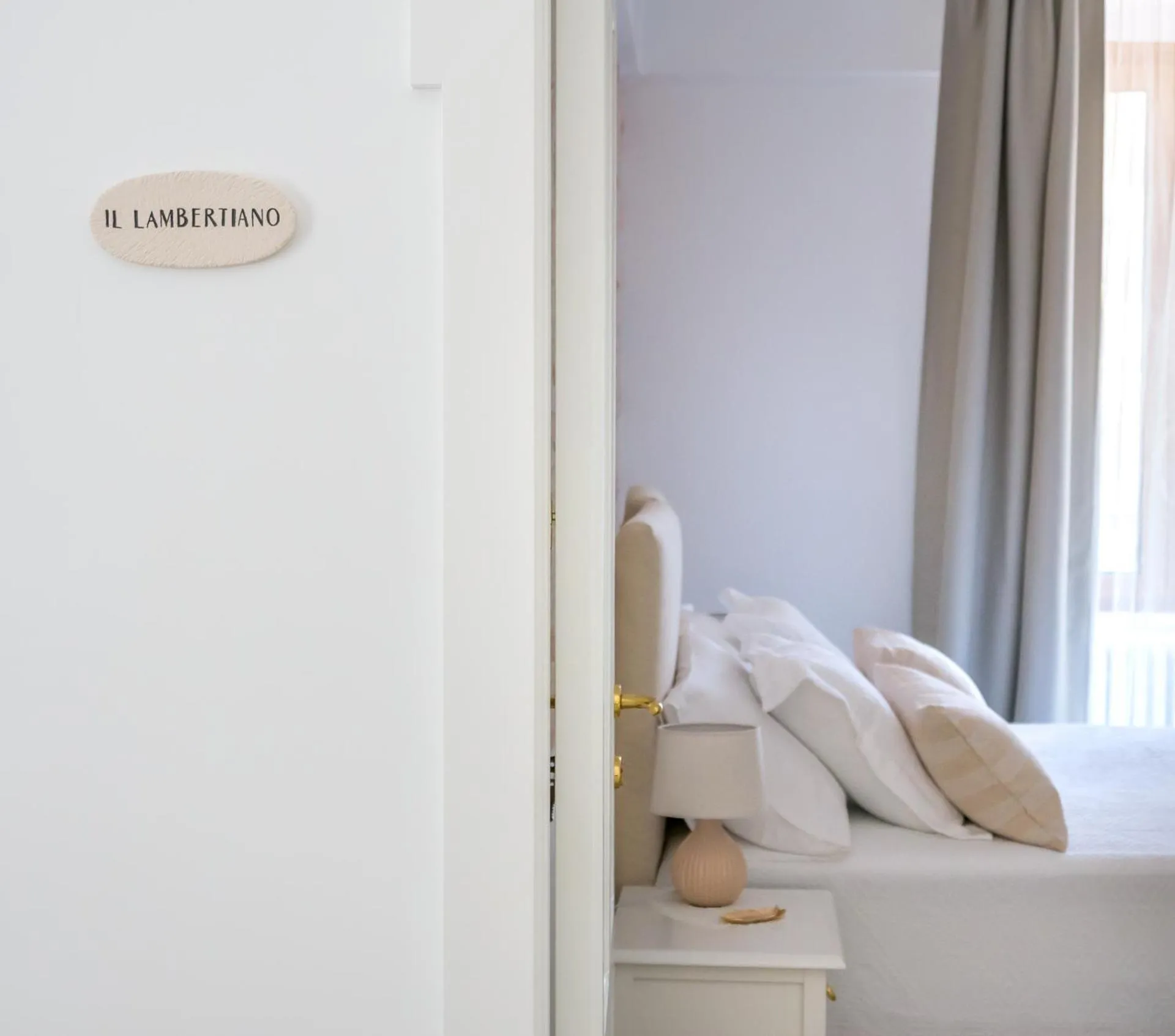 View (from property/room), Bed in Villa Aurelia Suites and Apartments