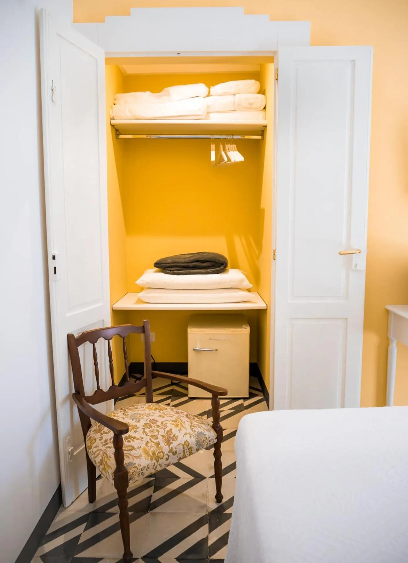 wardrobe, Bed in Villa Aurelia Suites and Apartments