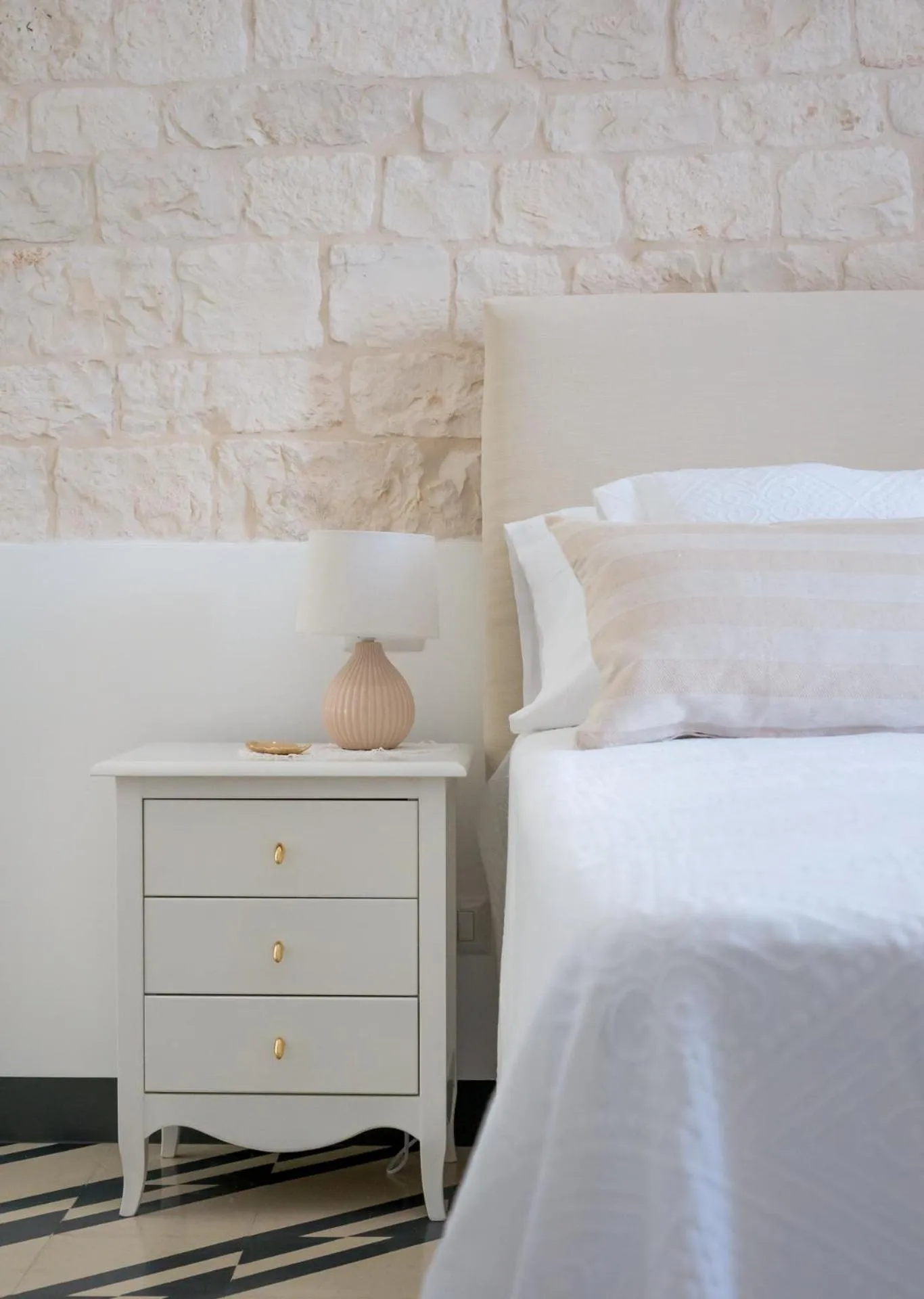 Bed in Villa Aurelia Suites and Apartments