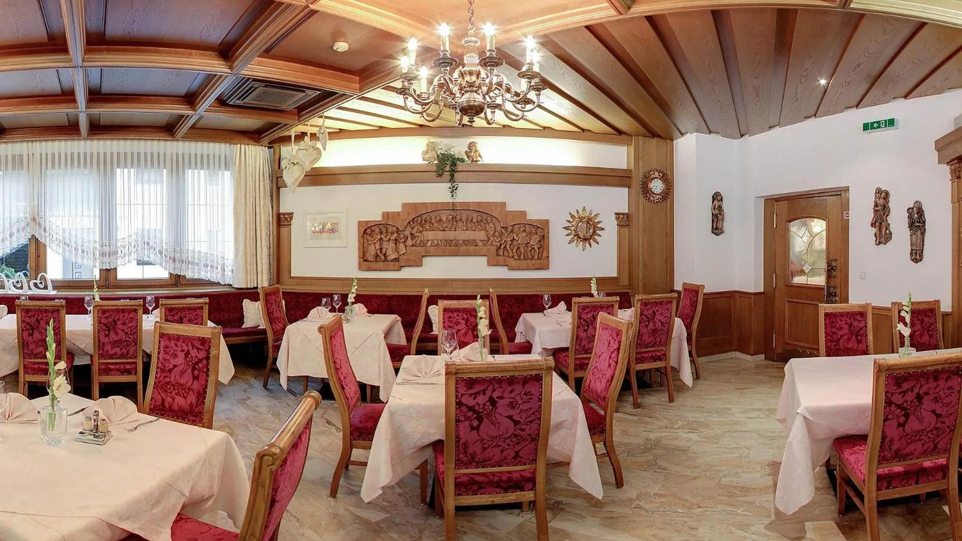 Restaurant/places to eat in Hotel Purner