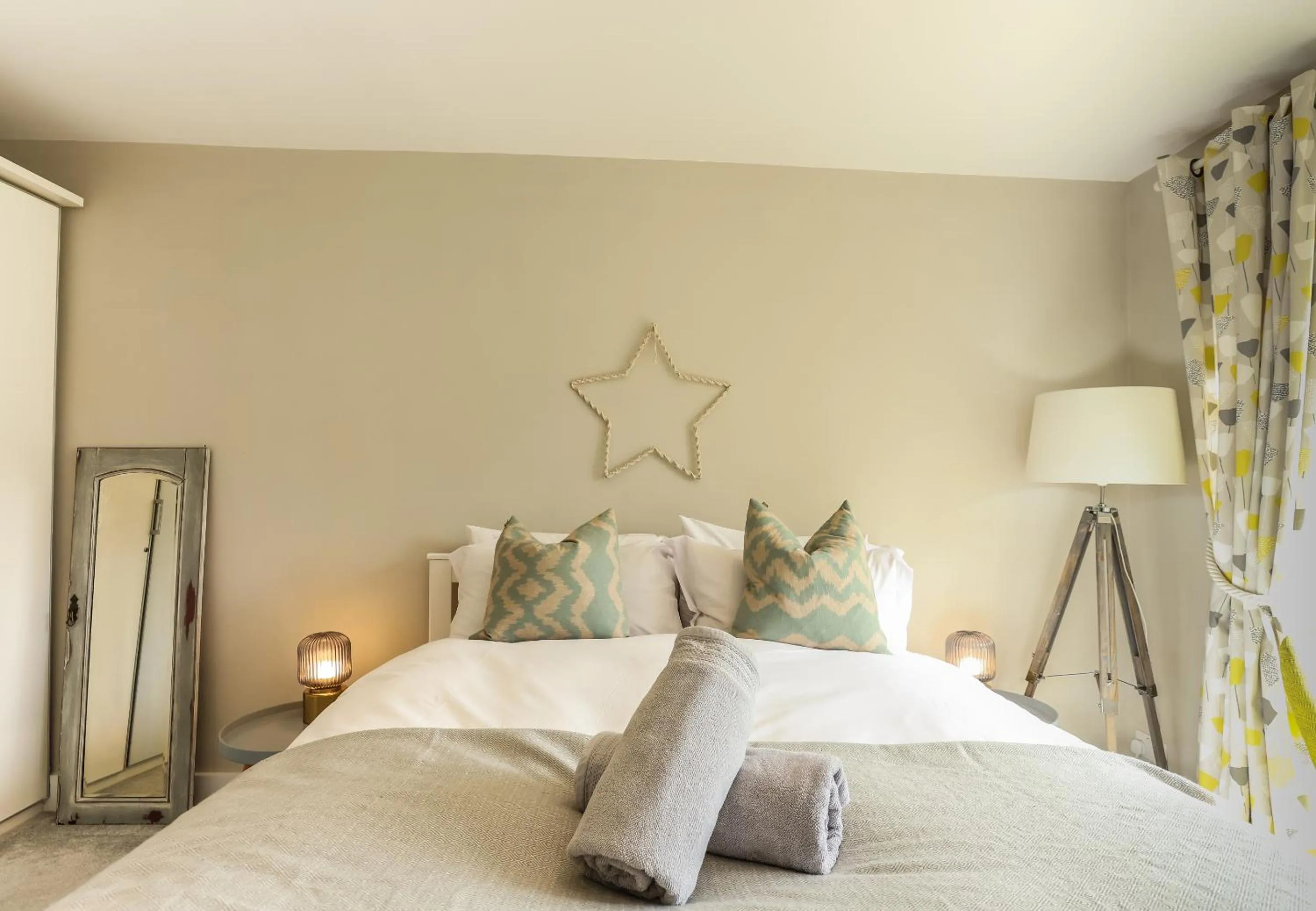 Bedroom, Bed in Iona 4 bed luxury in the heart of Bracklesham Bay