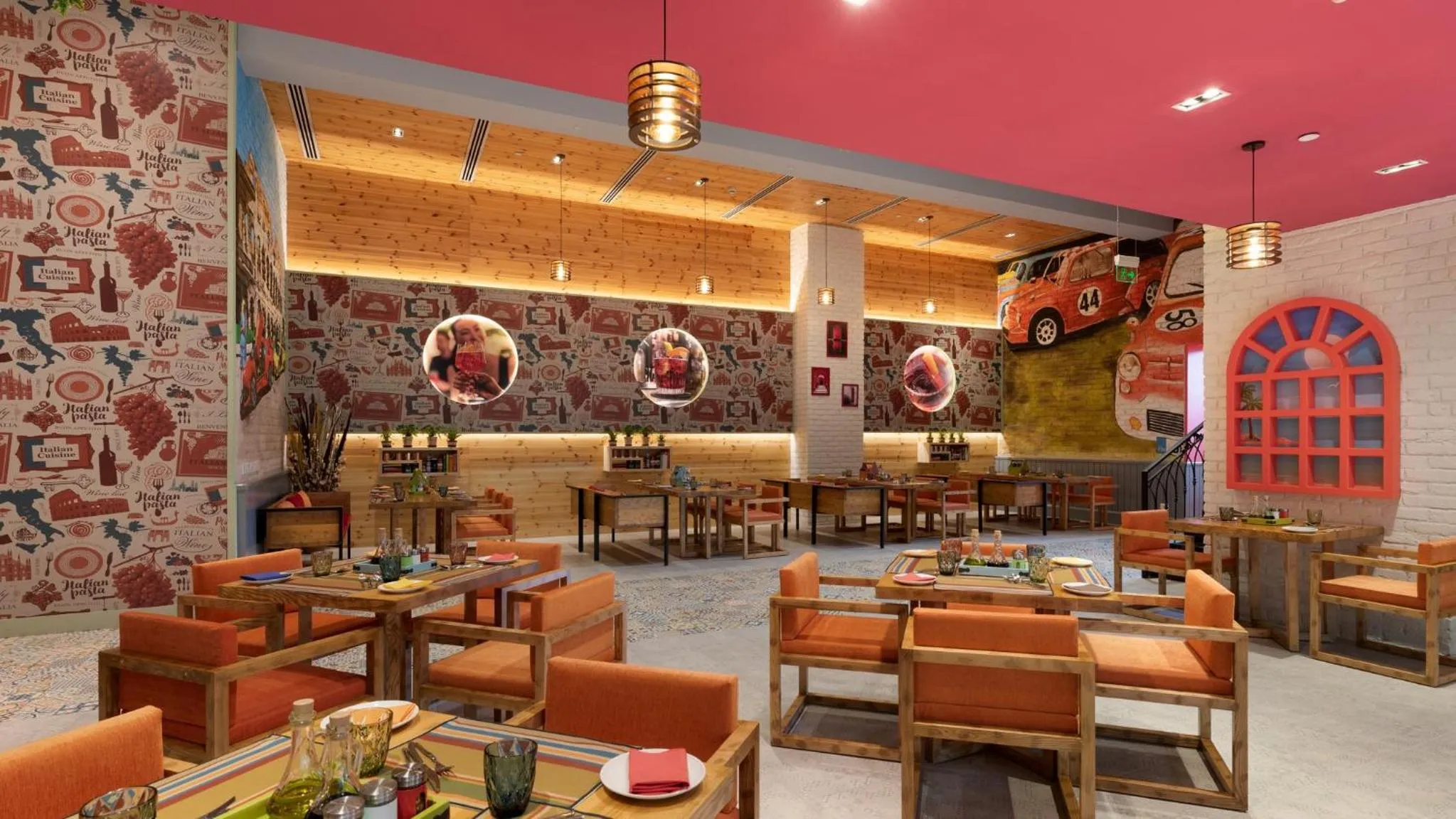 Restaurant/places to eat in Holiday Inn New Delhi Aerocity by IHG