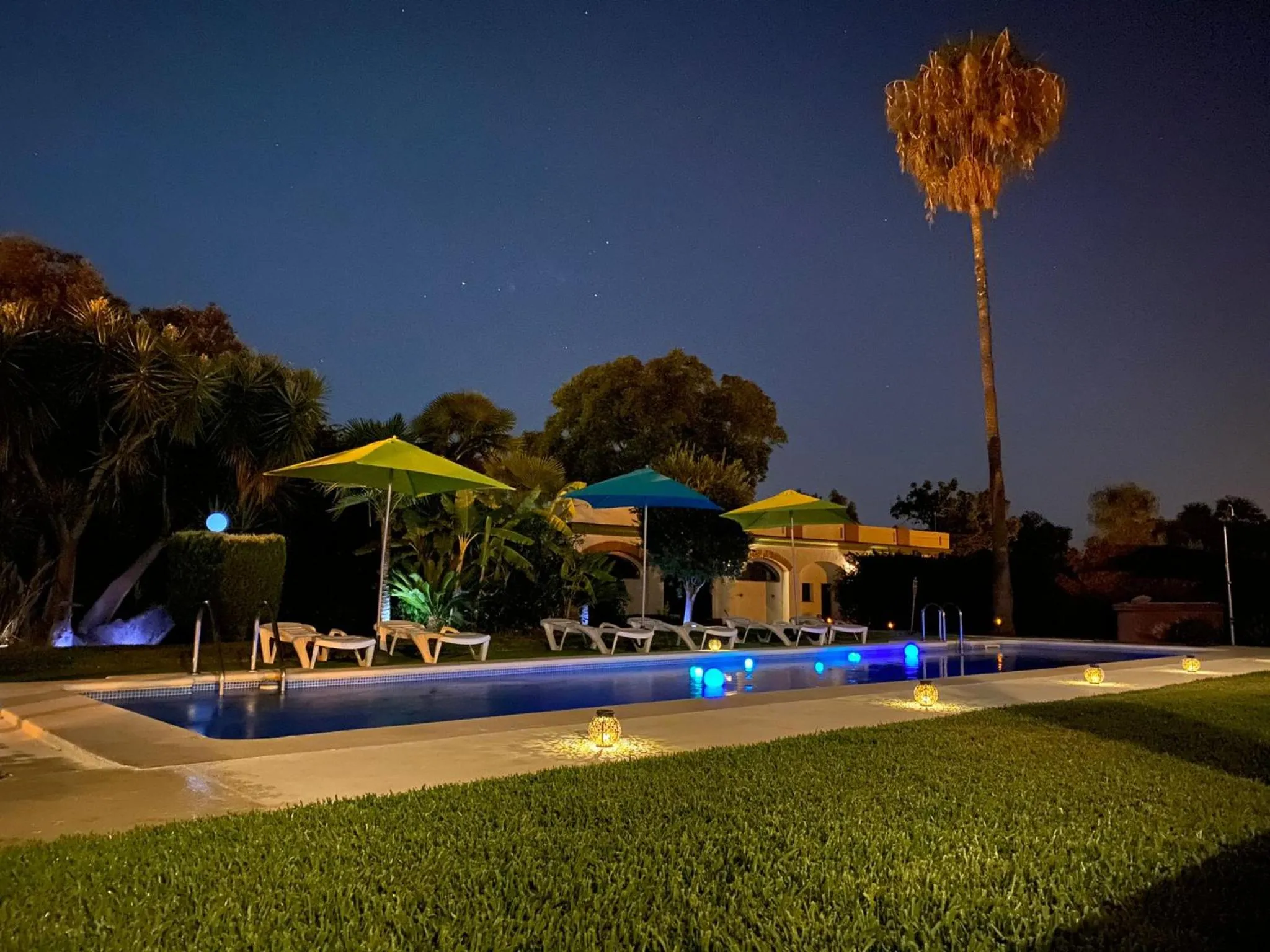 Swimming pool in Devmani Hotel Rural