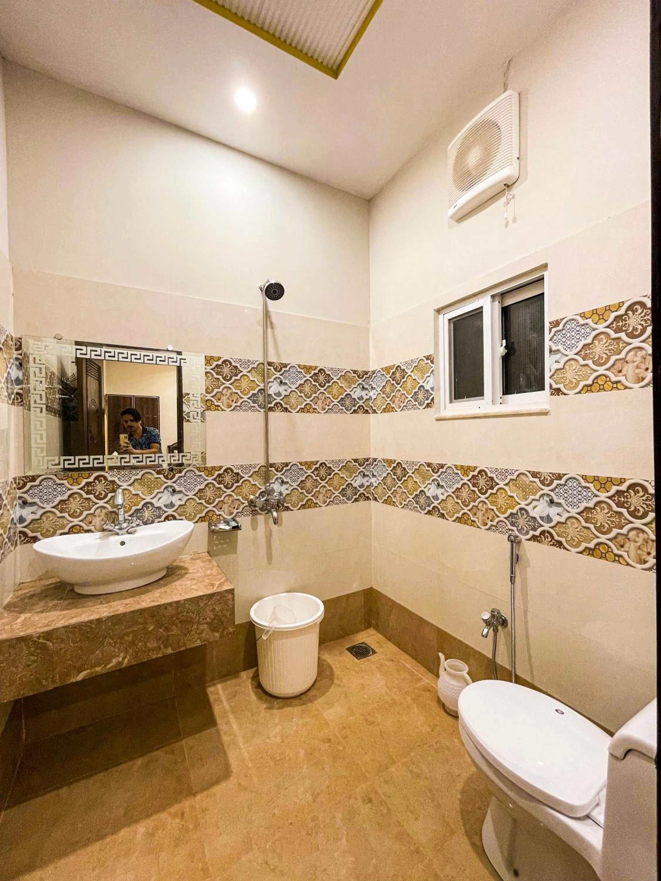 Toilet in Horizon Hotel