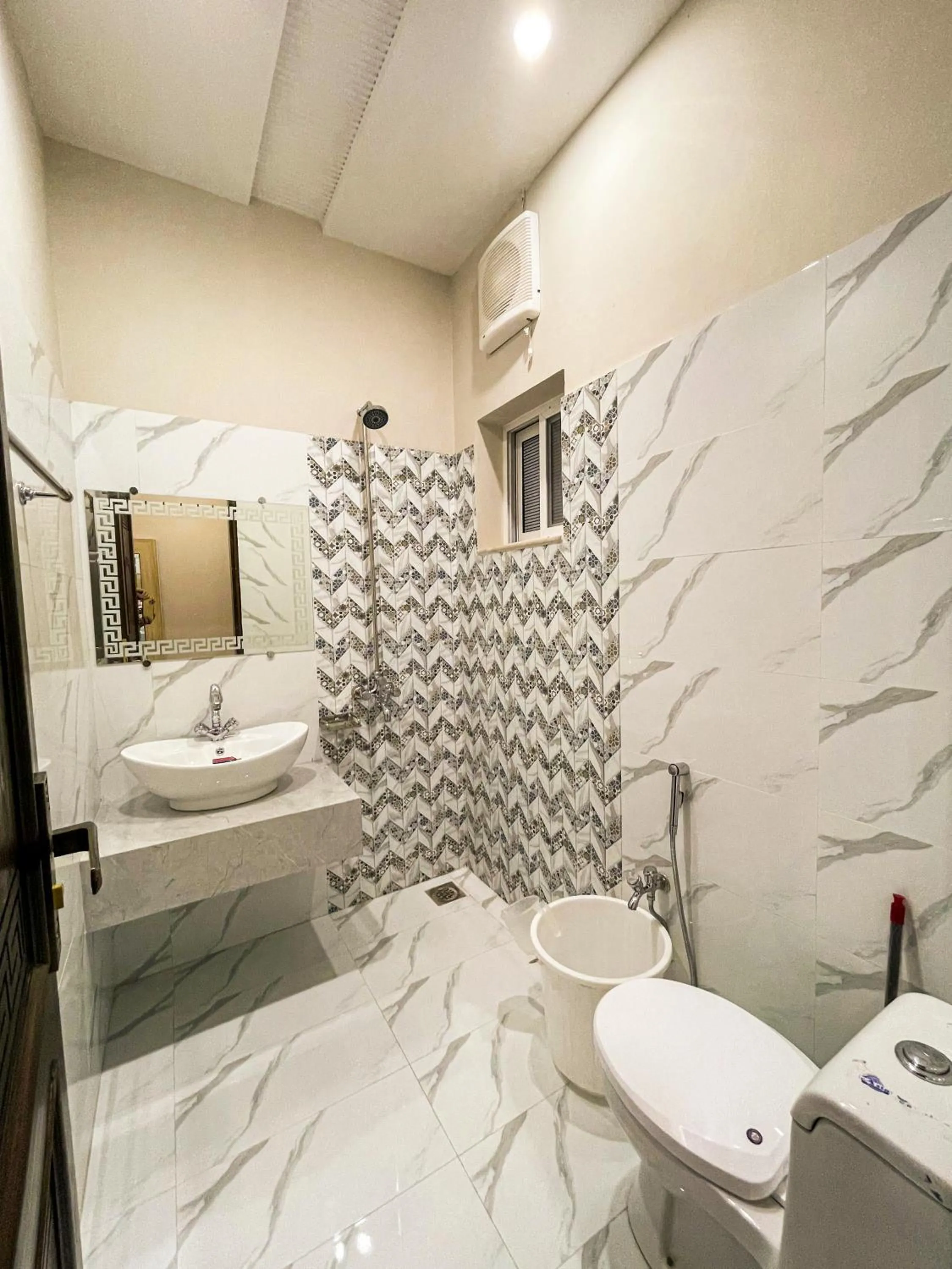 Bathroom in Horizon Hotel