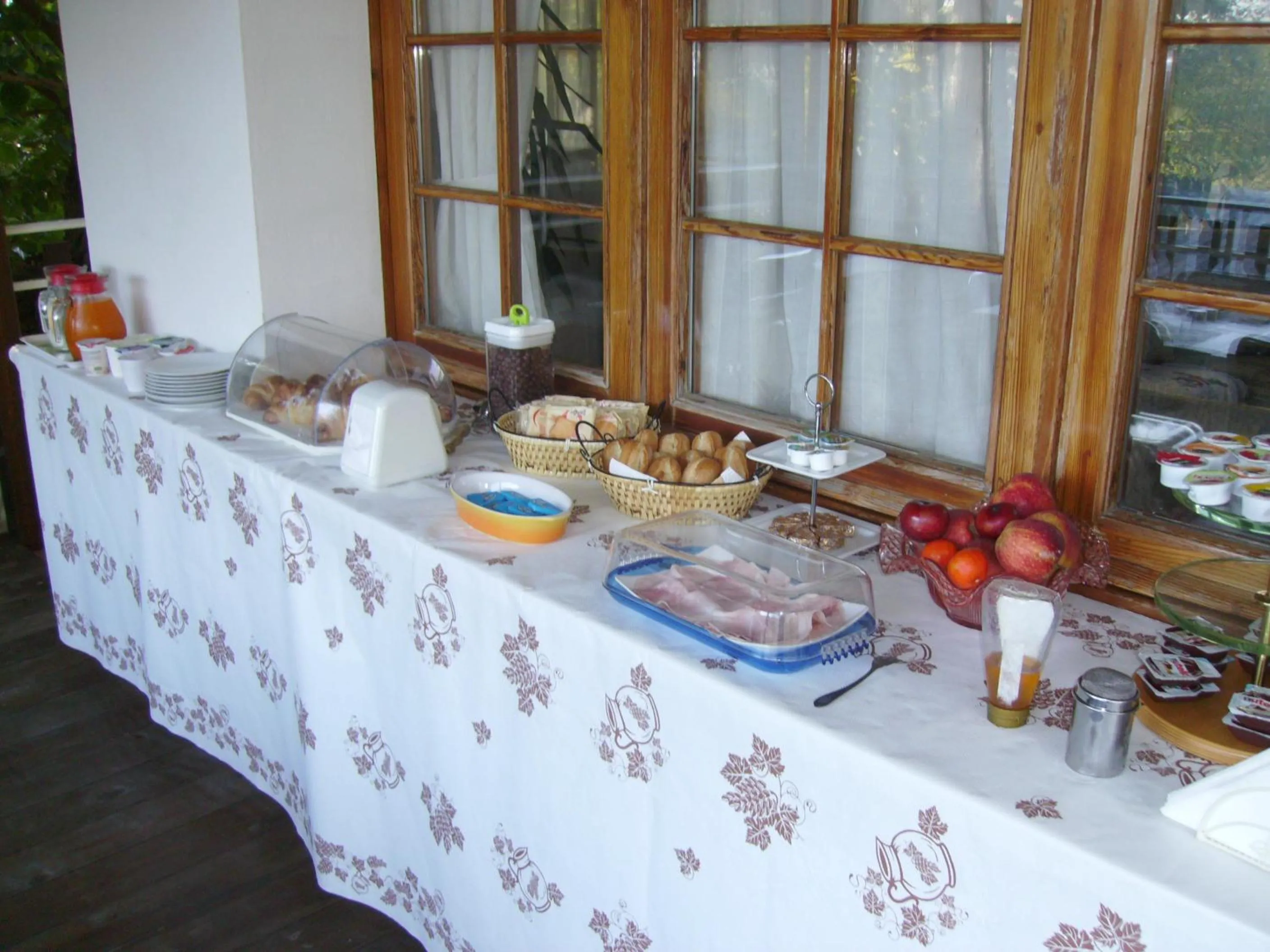 Restaurant/places to eat in Il Prato