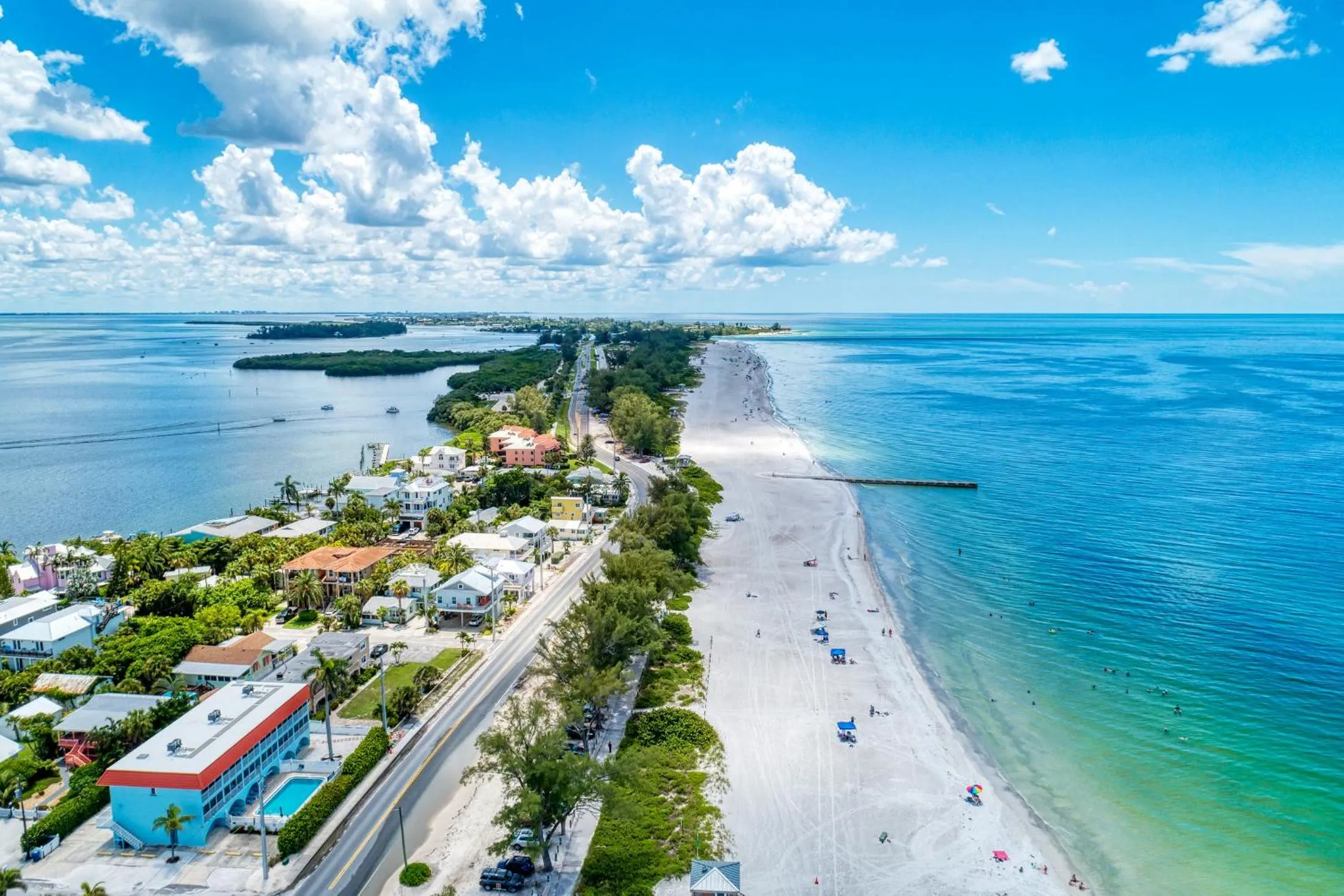 Property building in Ami Lighthouse Cottage-One Minute Walk To The Beach-Keyless Locks