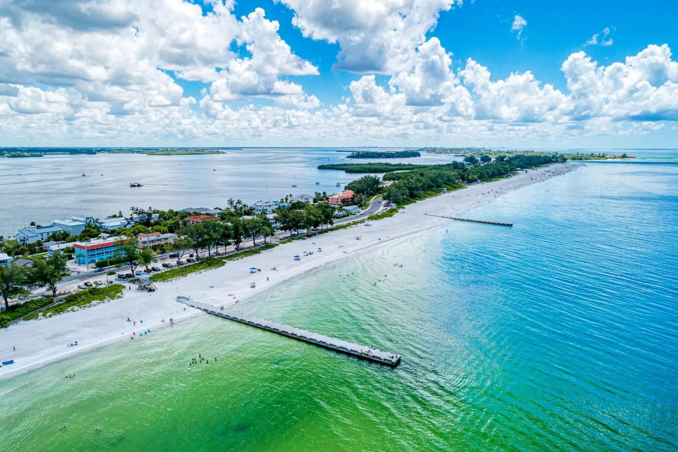 Property building in Ami Lighthouse Cottage-One Minute Walk To The Beach-Keyless Locks