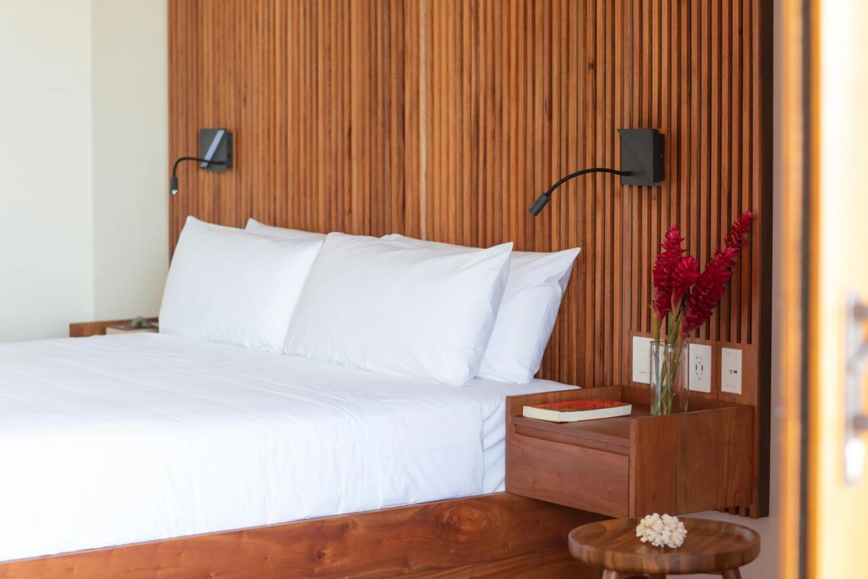Bedroom, Bed in La Coralina Island House