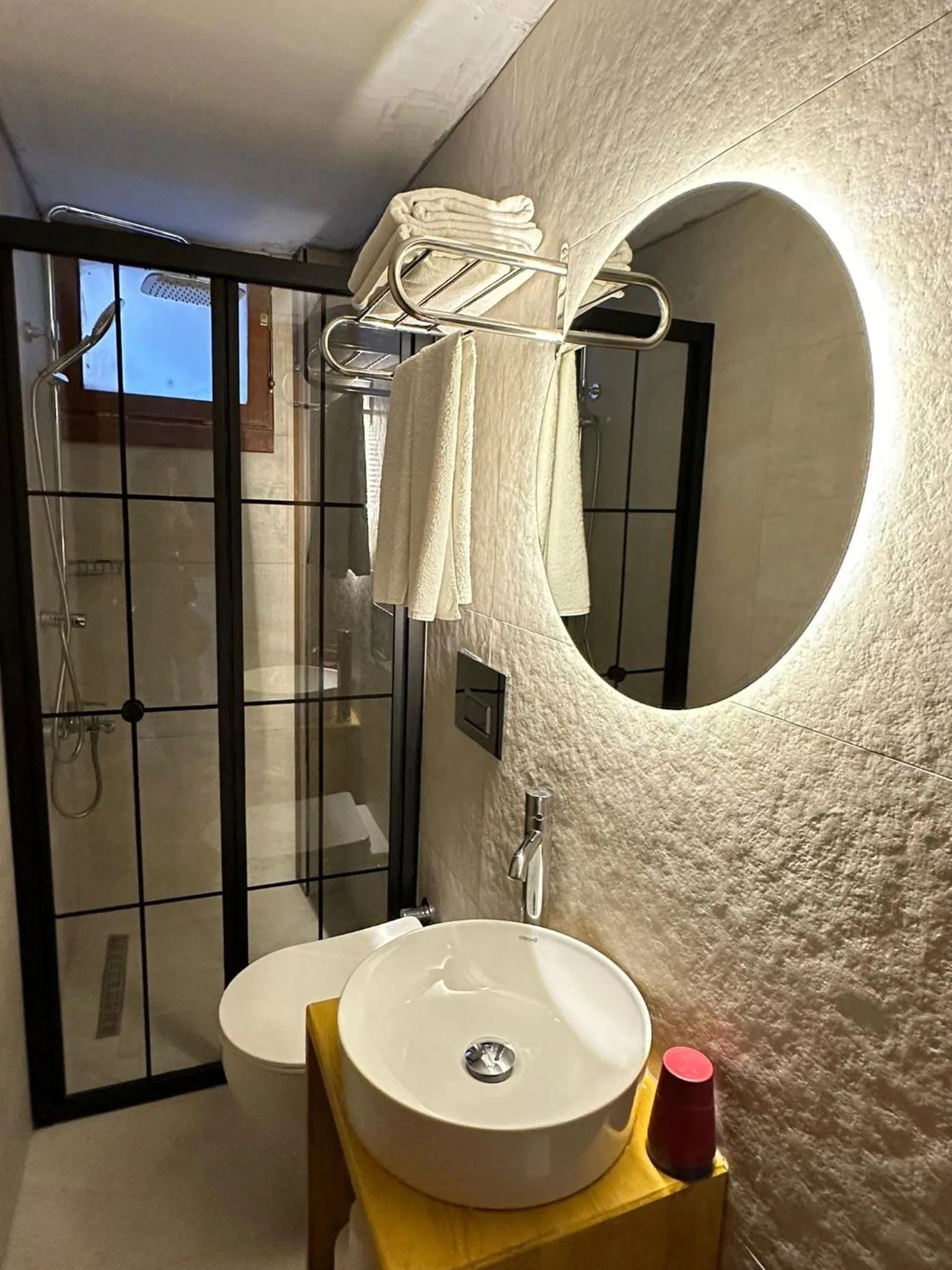 Shower in Old Town Deluxe Flats