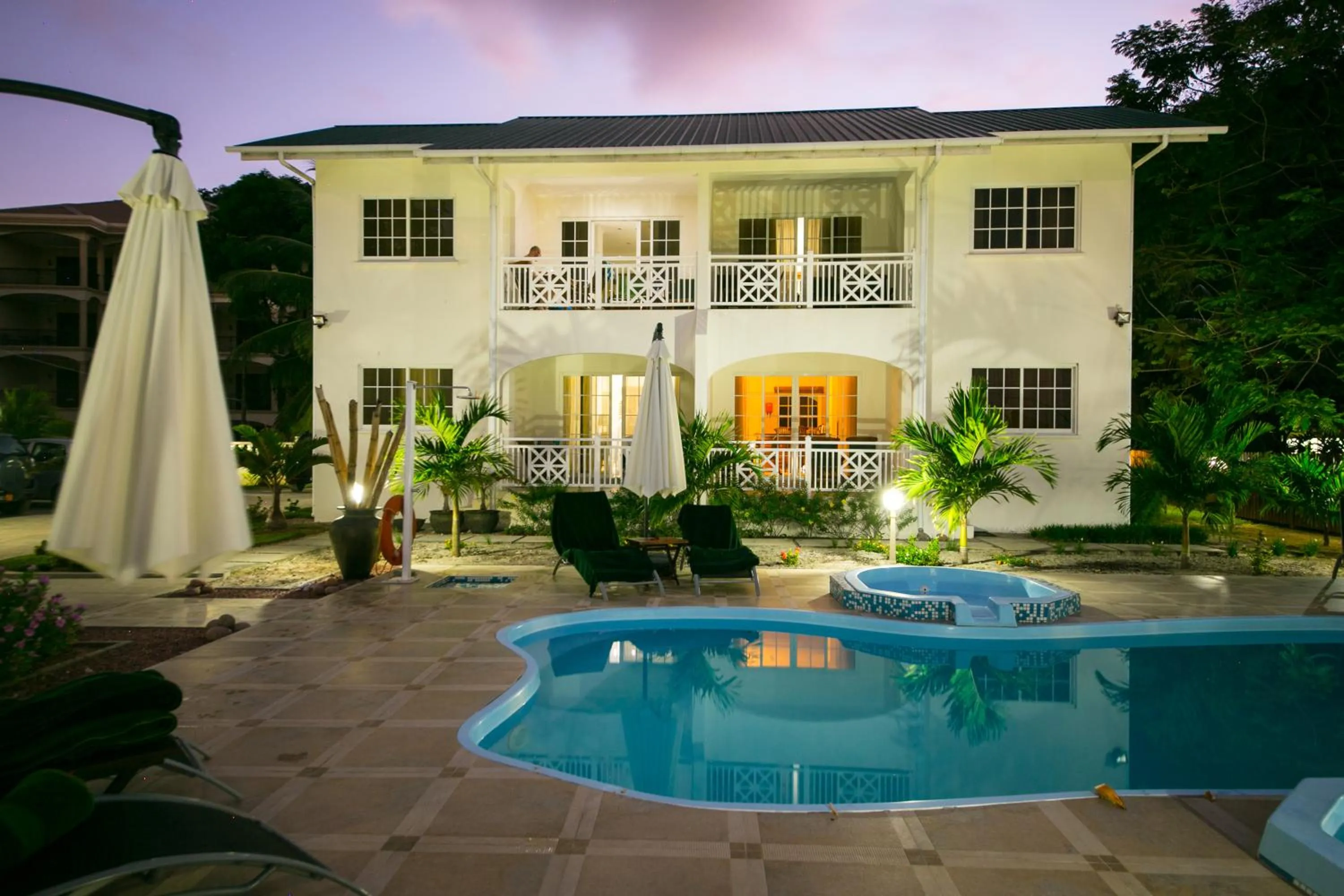 Property building in Villa Koket