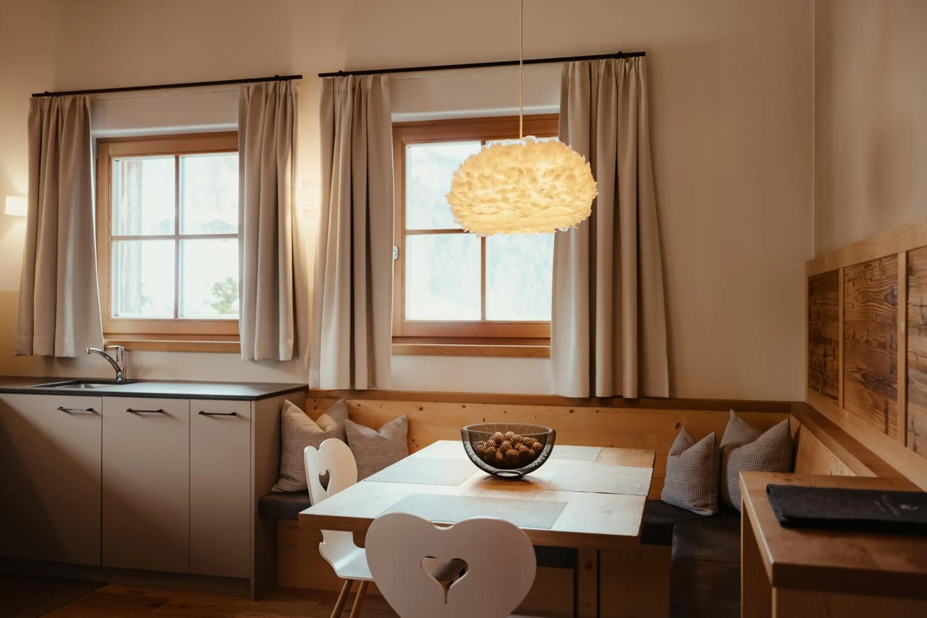 Seating area in Villa Flora Mountain Lodges