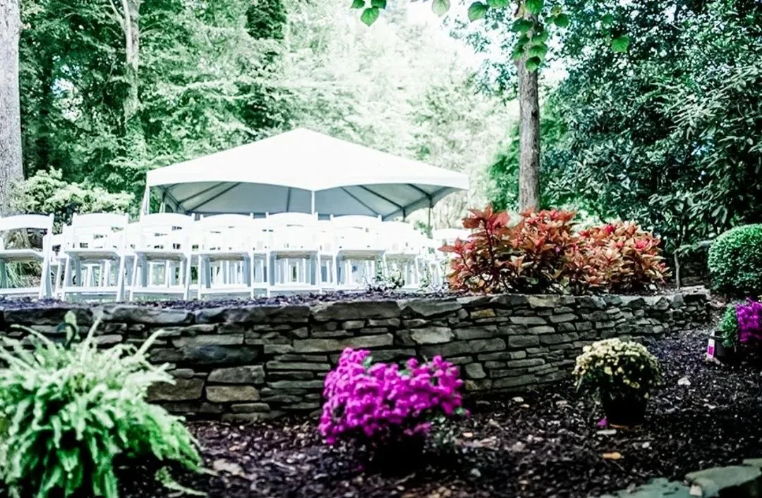 wedding in Colonial Gardens B & B