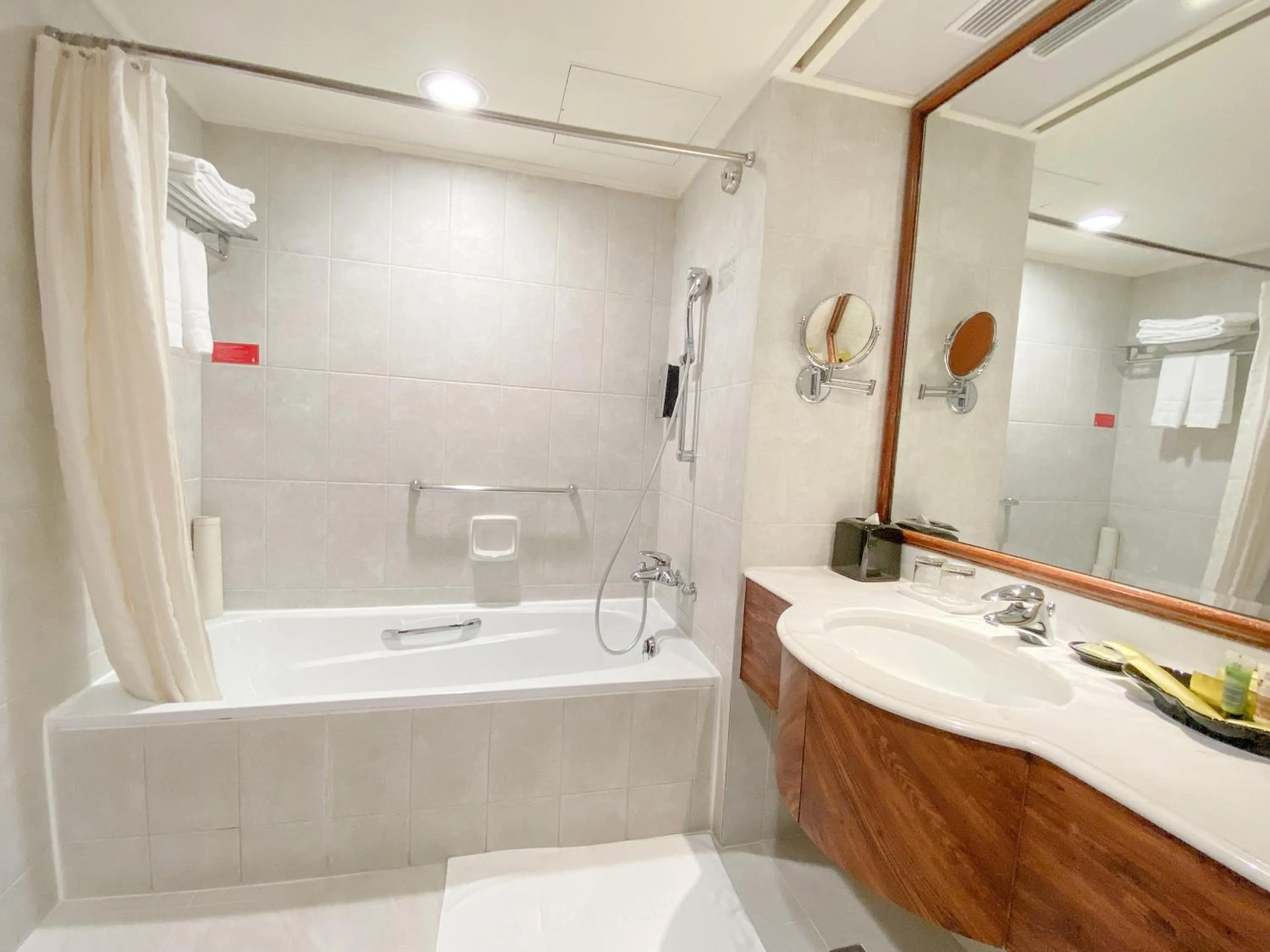Bathroom in Evergreen Laurel Hotel - Keelung
