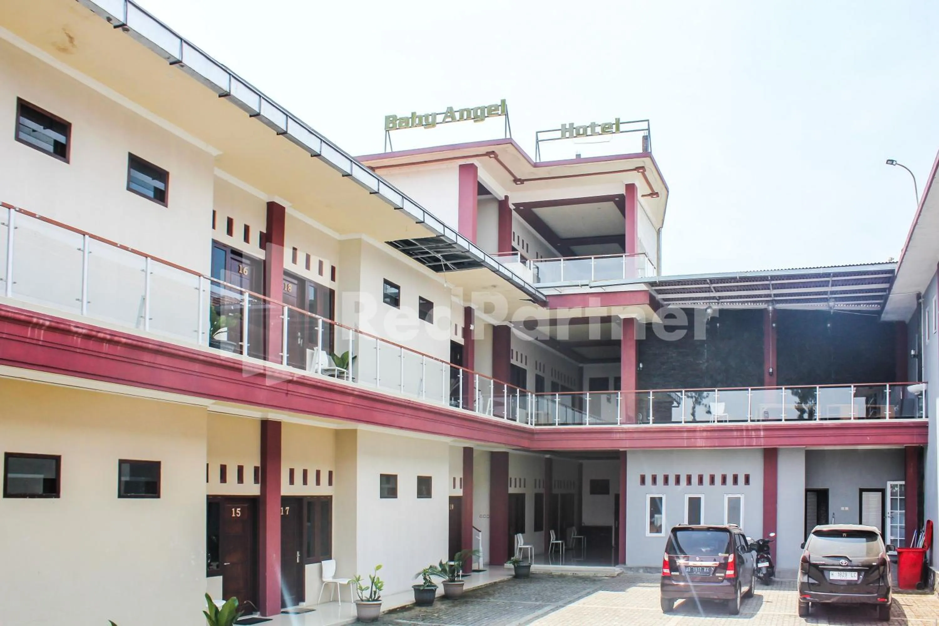 Property building in Hotel Baby Angel Dieng Mitra RedDoorz