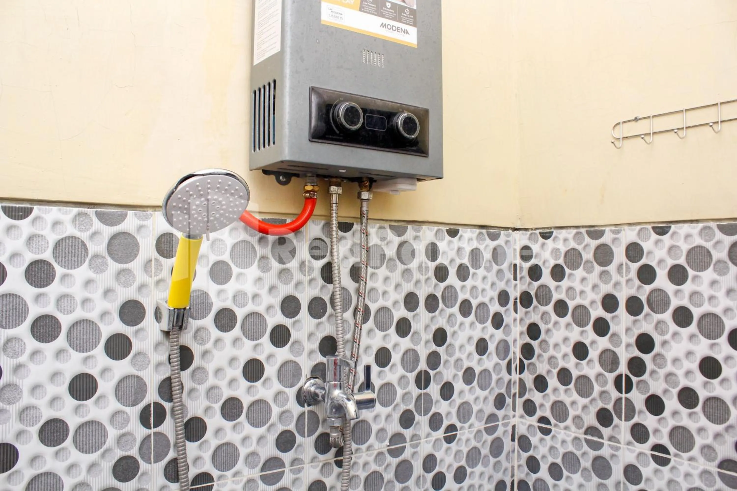 Bathroom in Hotel Baby Angel Dieng Mitra RedDoorz