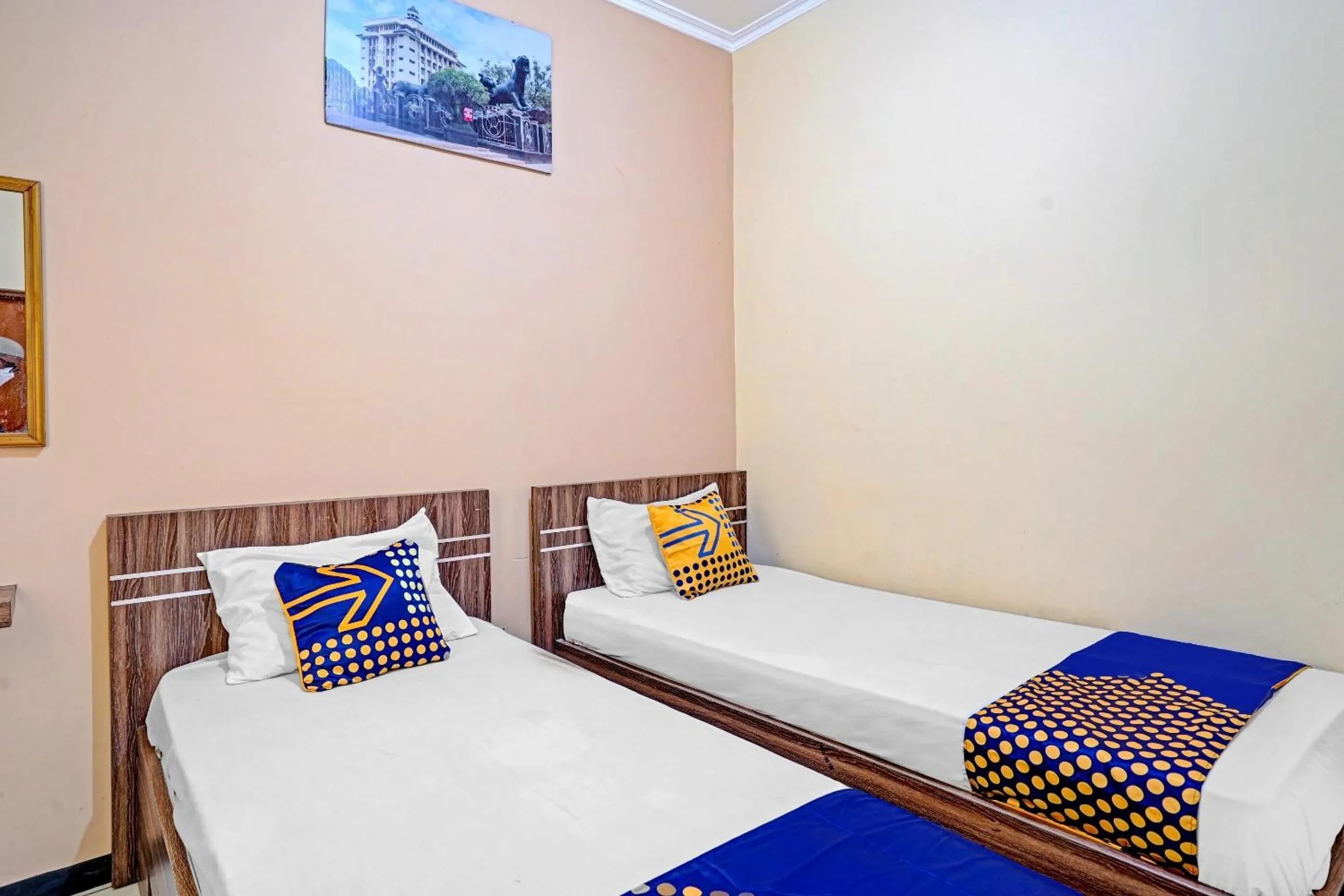 Bedroom in OYO 90622 Hotel Galaksi