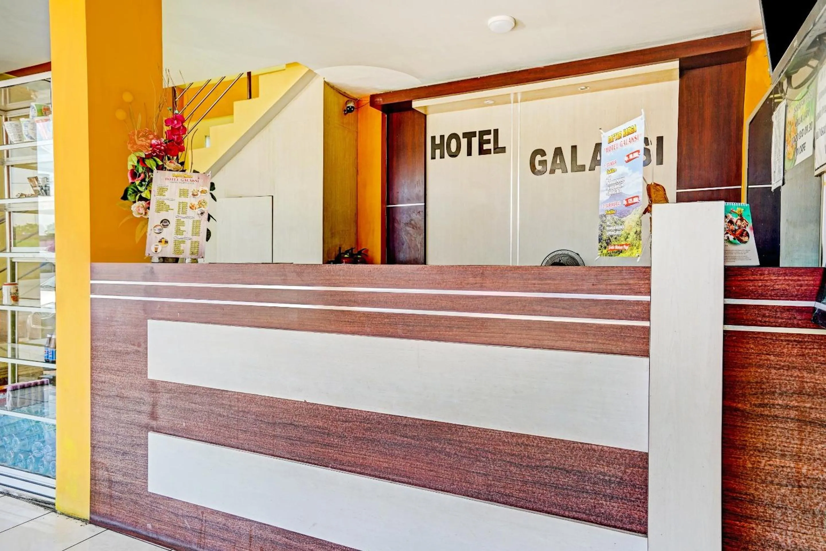 Lobby or reception in OYO 90622 Hotel Galaksi