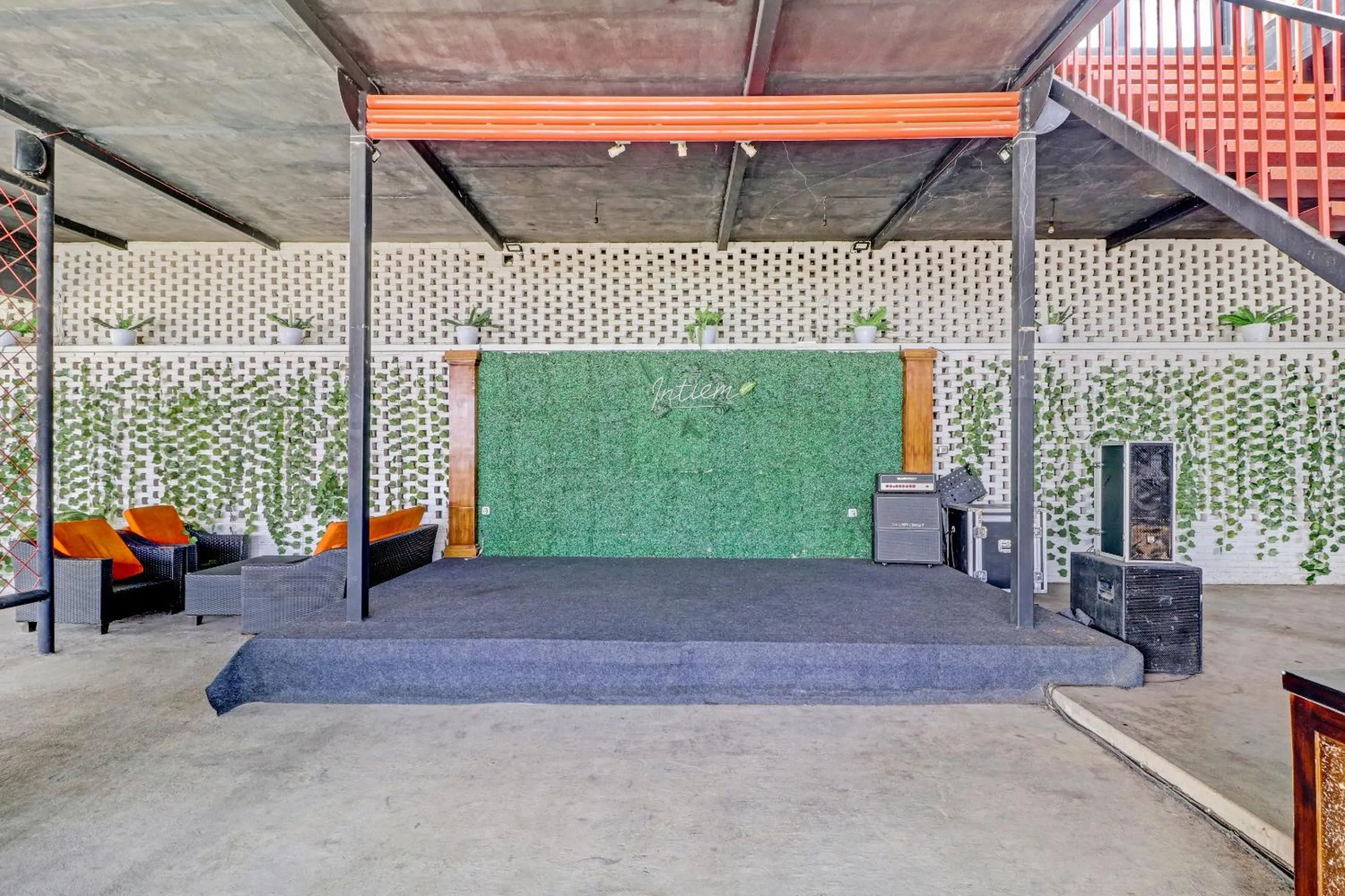 Area and facilities in Collection O 90617 Rumah Oma Opa Syariah