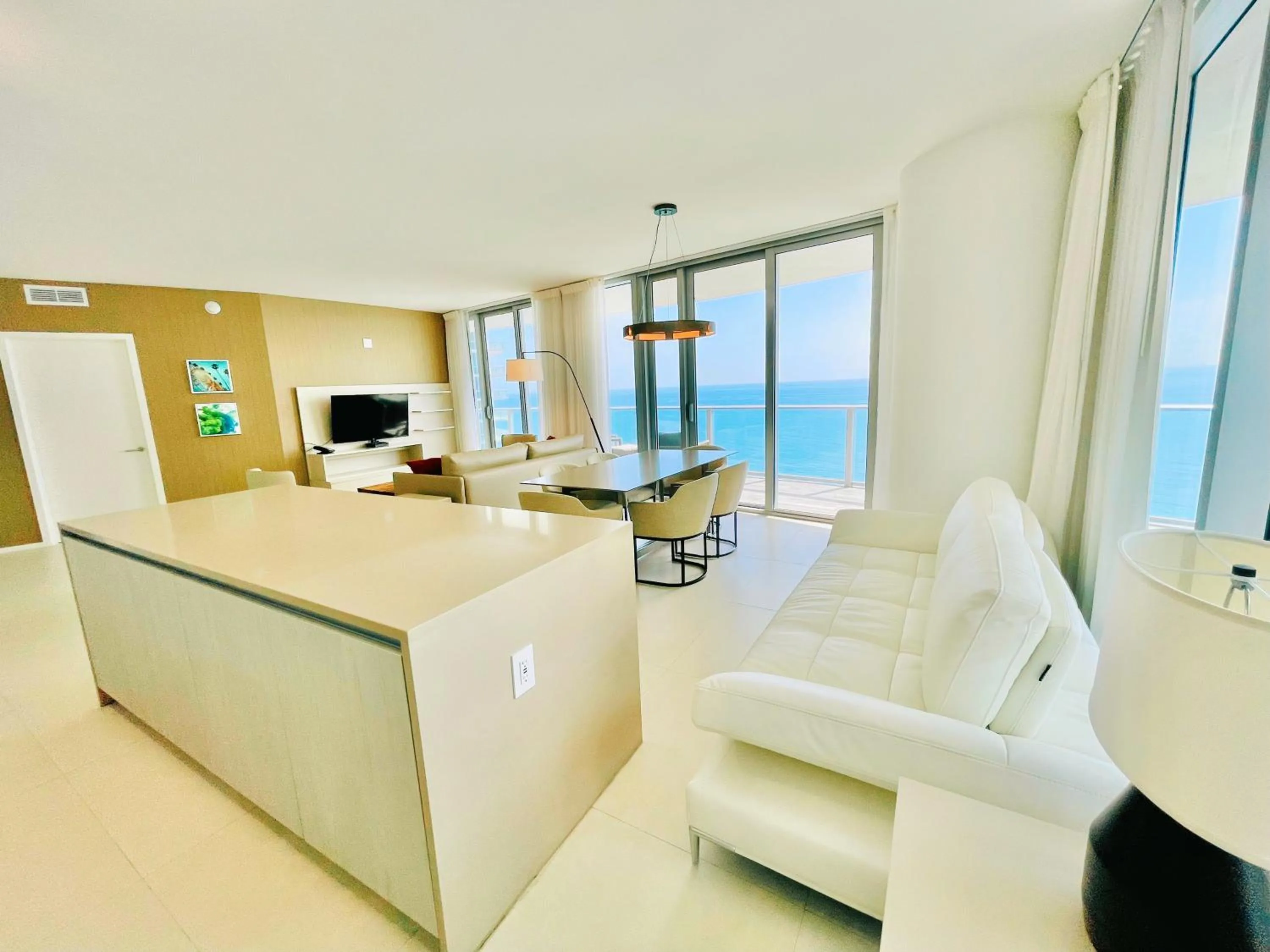 Living room in Million Dollar View at Hyde Resort And Residences